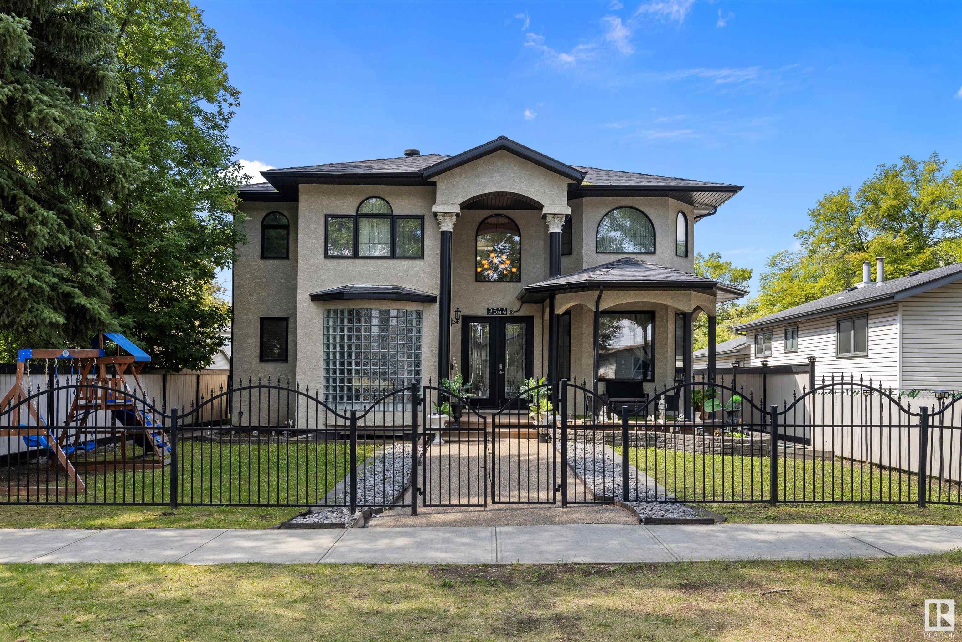 154 St Nw Unit 9544 St, Edmonton, AB T5P 2E9