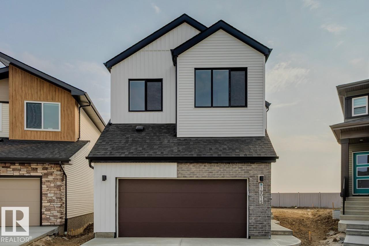 20 Av Nw Unit 19015 Ave, Edmonton, AB T6M 3A7