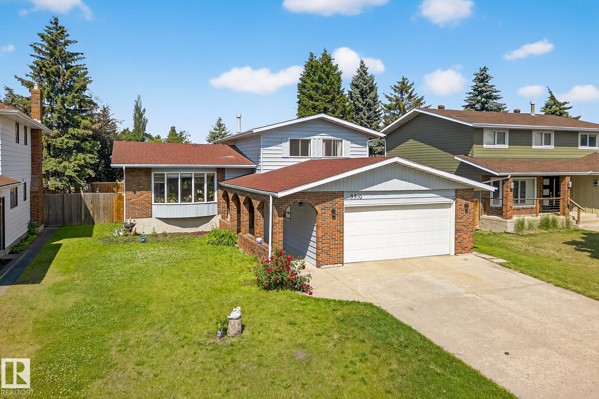 113 St Nw Unit 3310 St #a, Edmonton, AB T6J 3V8