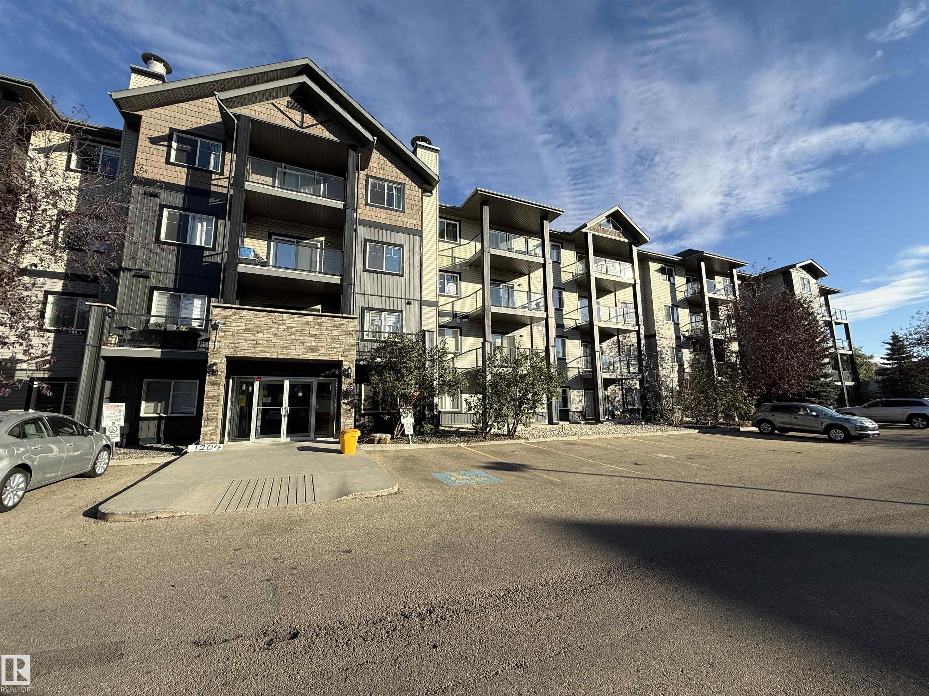 1204 156 Street Northwest #415, Edmonton, AB T6R 0R6