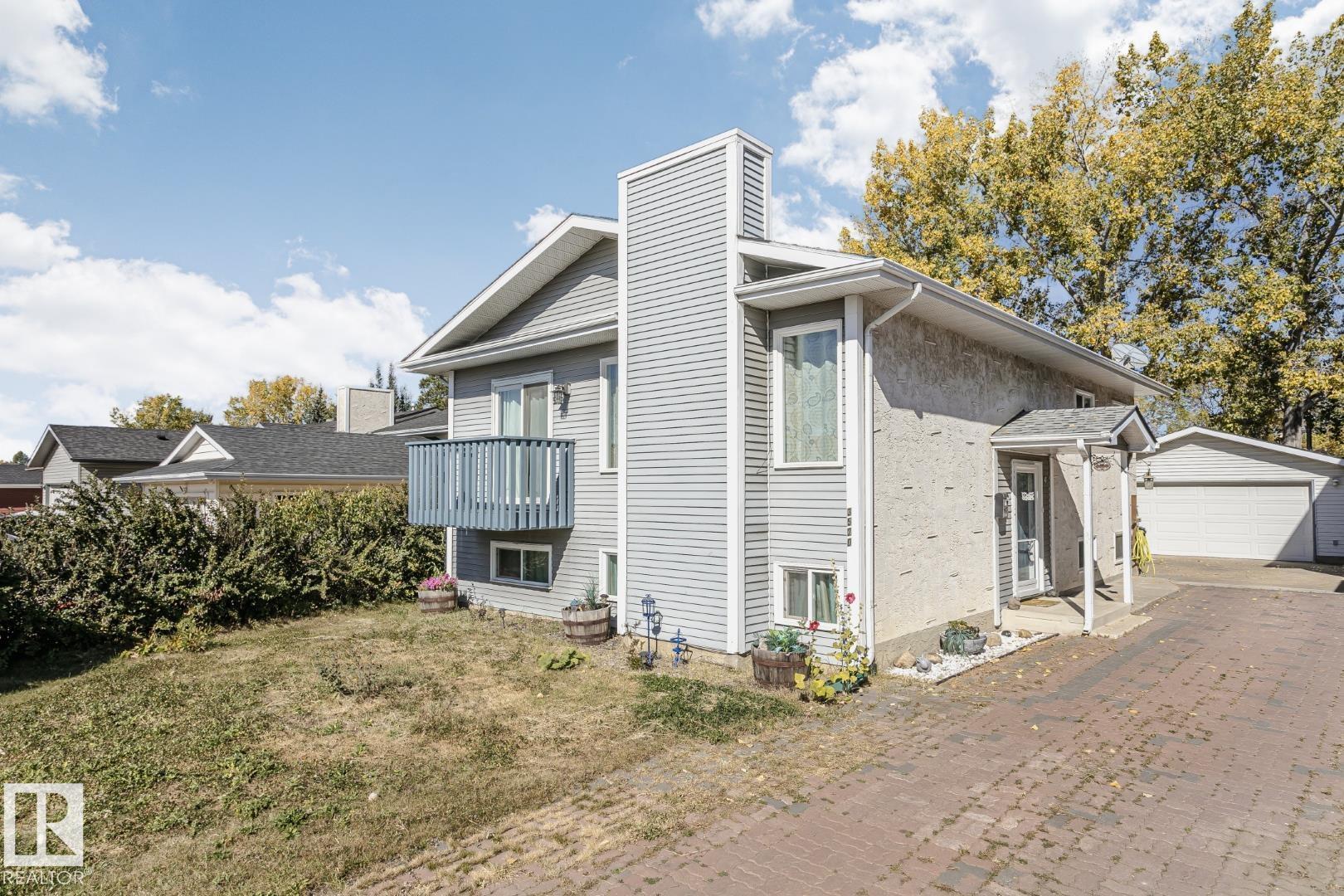 33 Av Nw Unit 3520 Ave, Edmonton, AB T6L 5G6