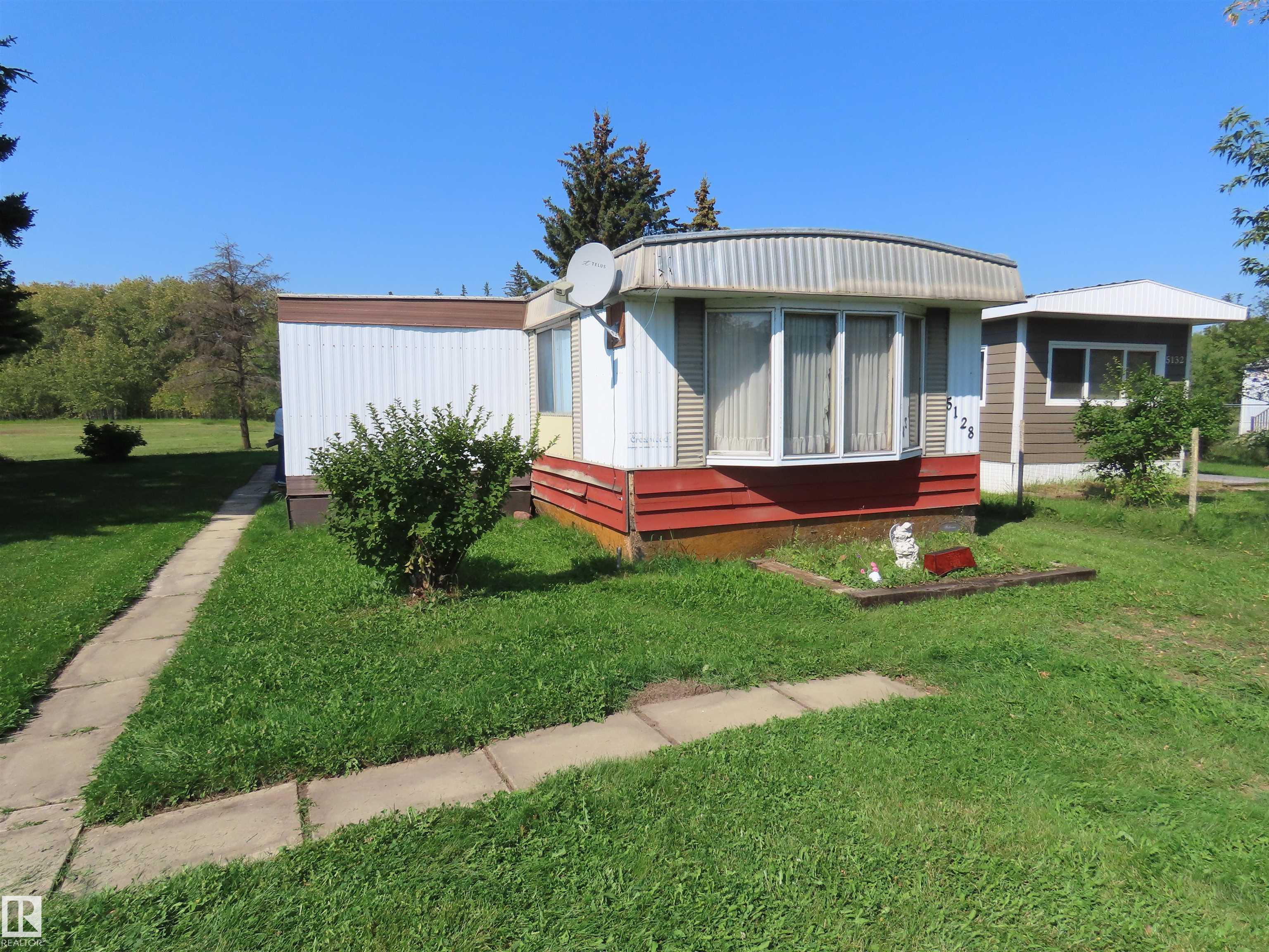50 St Unit 5128 St, Onoway, AB T0E 1V0
