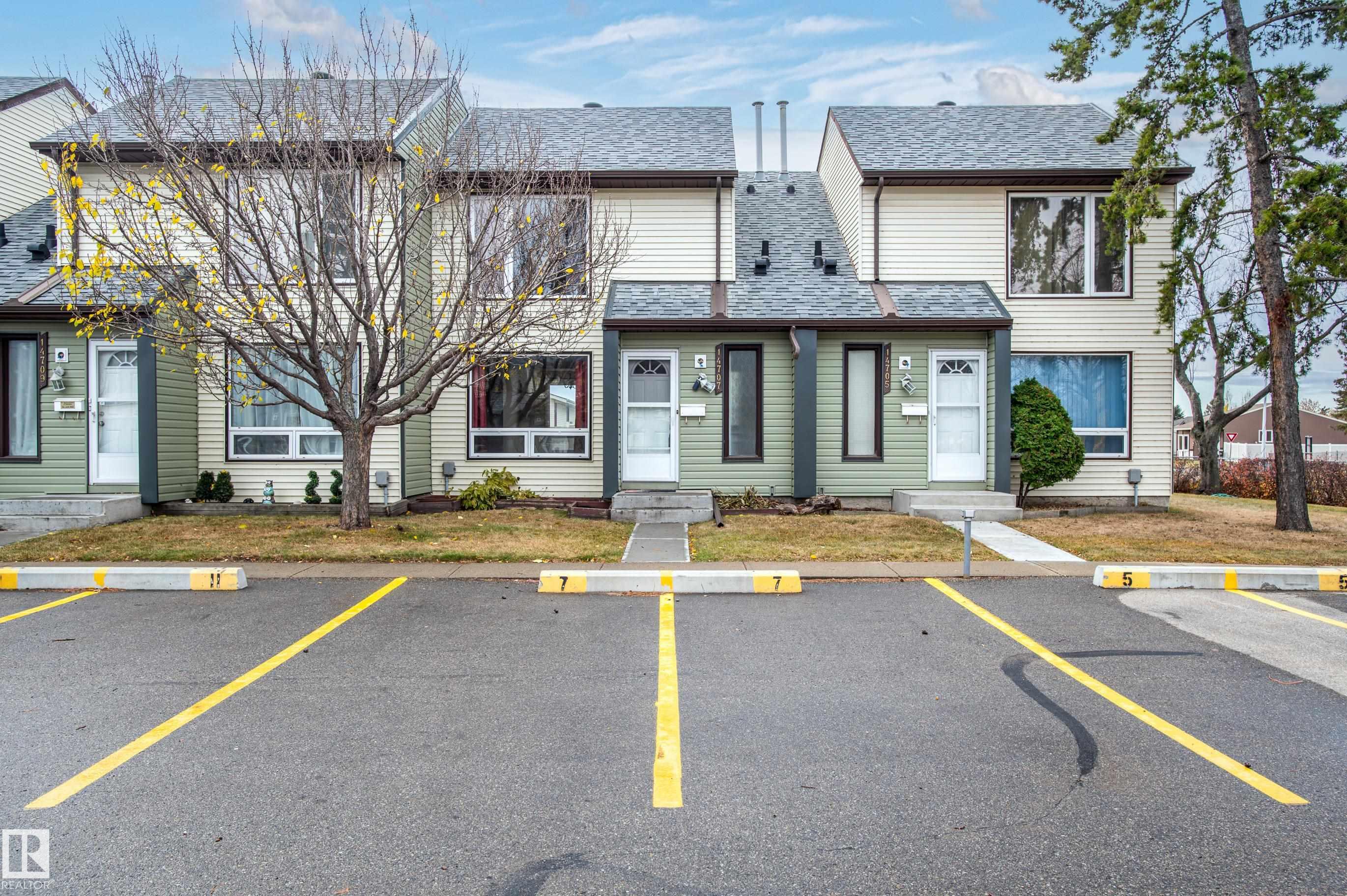 25 Street Nw Unit 14707, Edmonton, AB T5Y 2E8