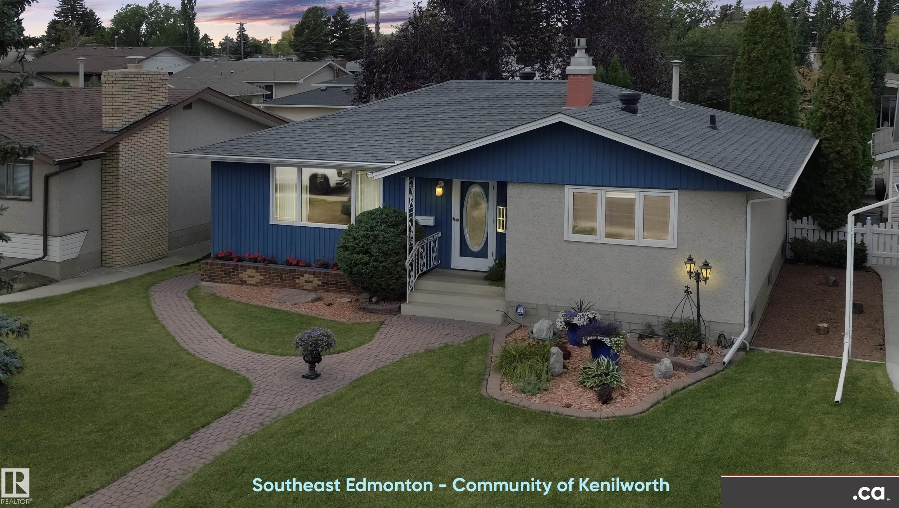 54 St Nw Unit 8428 St, Edmonton, AB T6B 1H1