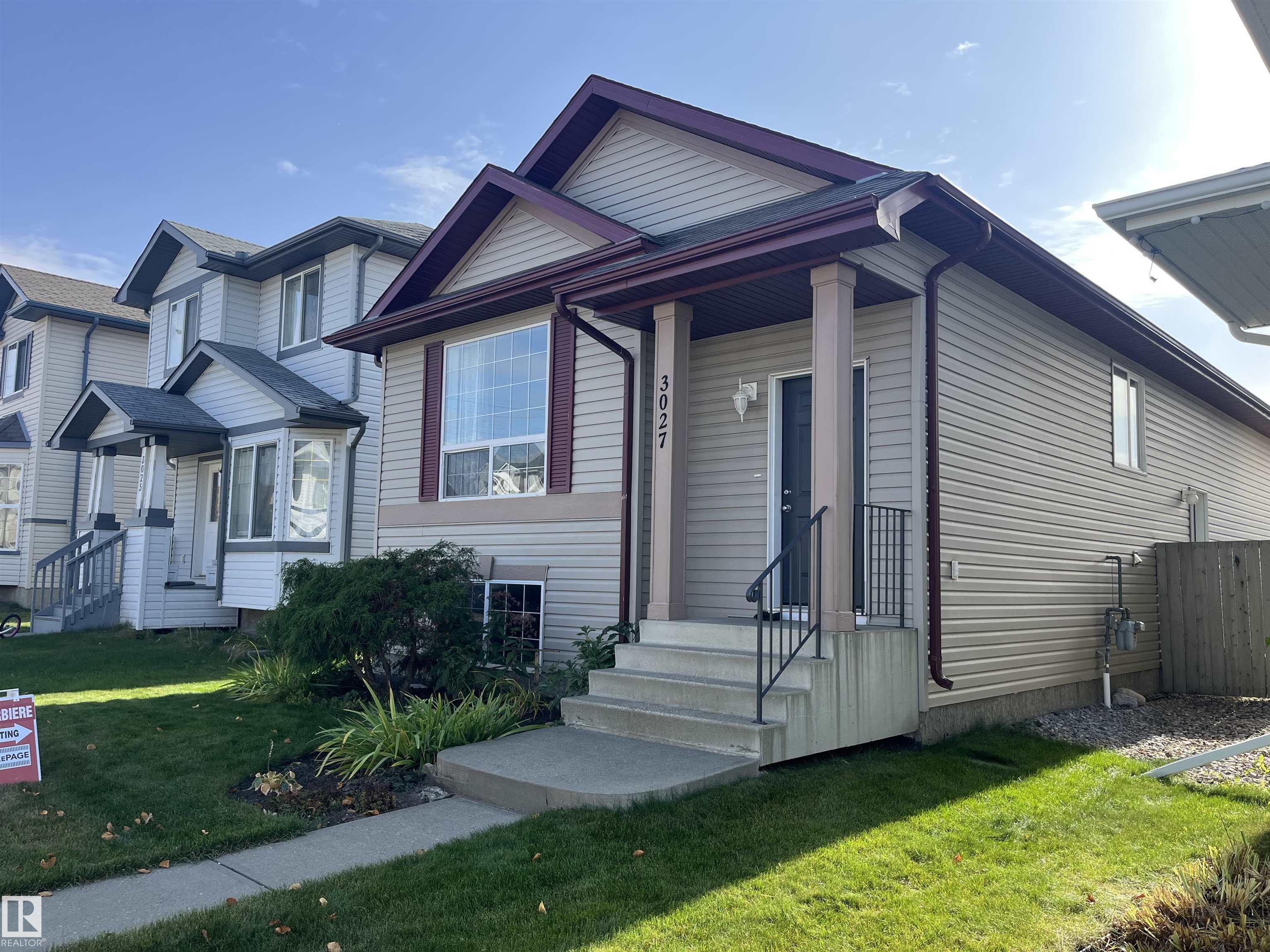 32 Av Nw Unit 3027 Ave, Edmonton, AB T6T 1X1