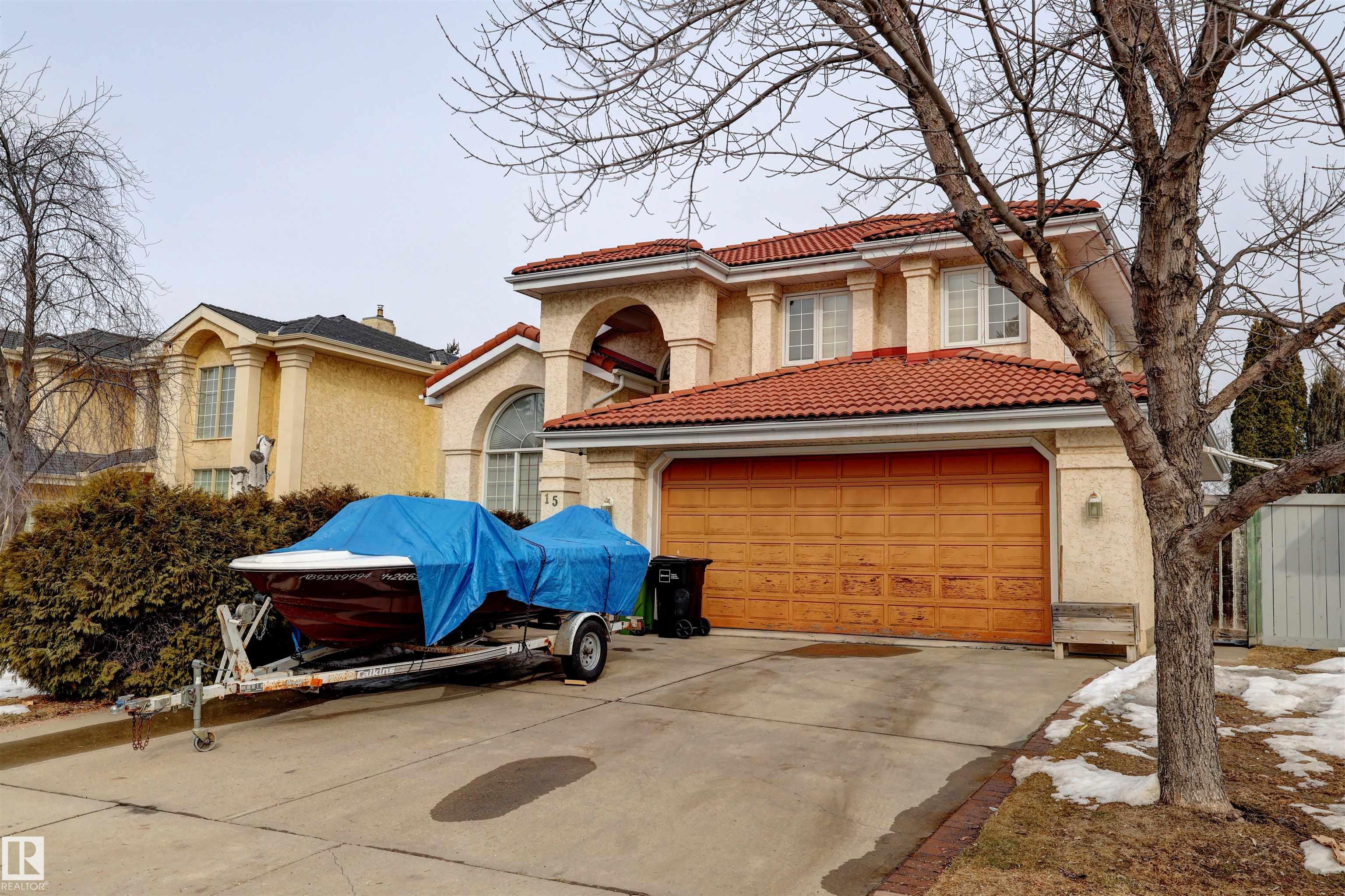 15 Cormack Cr Cres NW, Edmonton, AB T6R 2E7