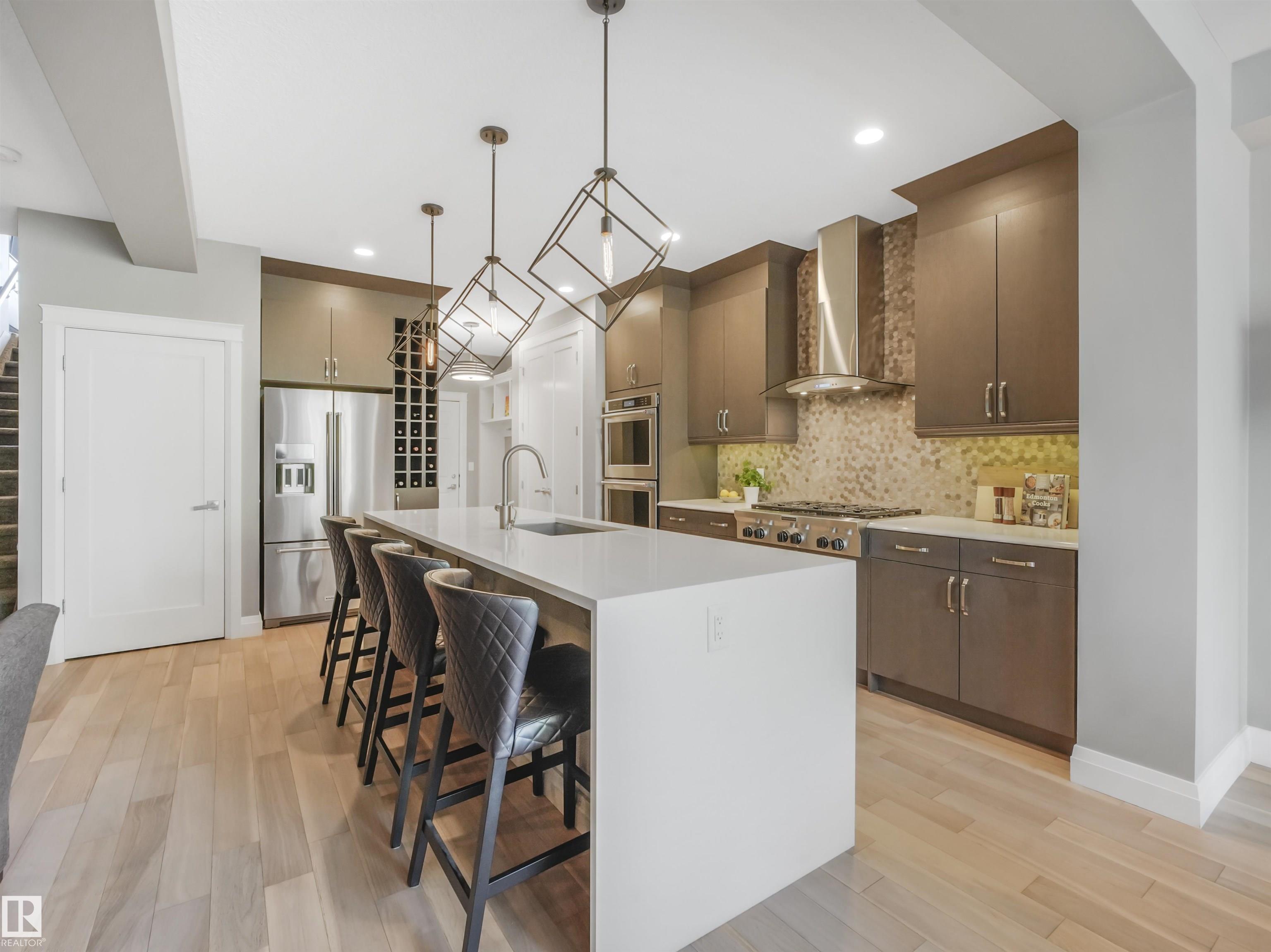 4162 Charles Li Link SW, Edmonton, AB T6W 3H1