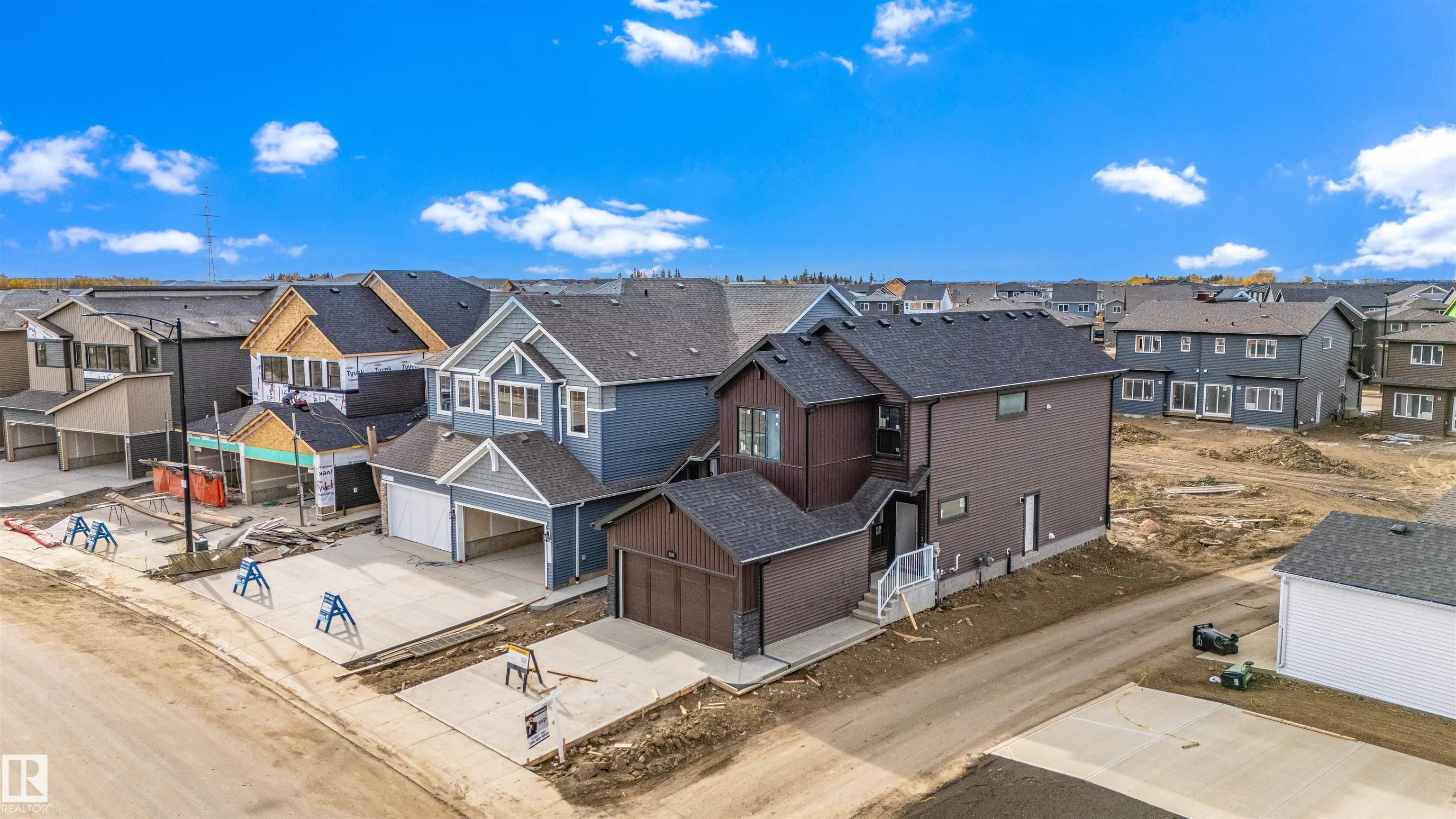 5510 Hawthorn Passage Ps SW, Edmonton, AB T6X 3K6