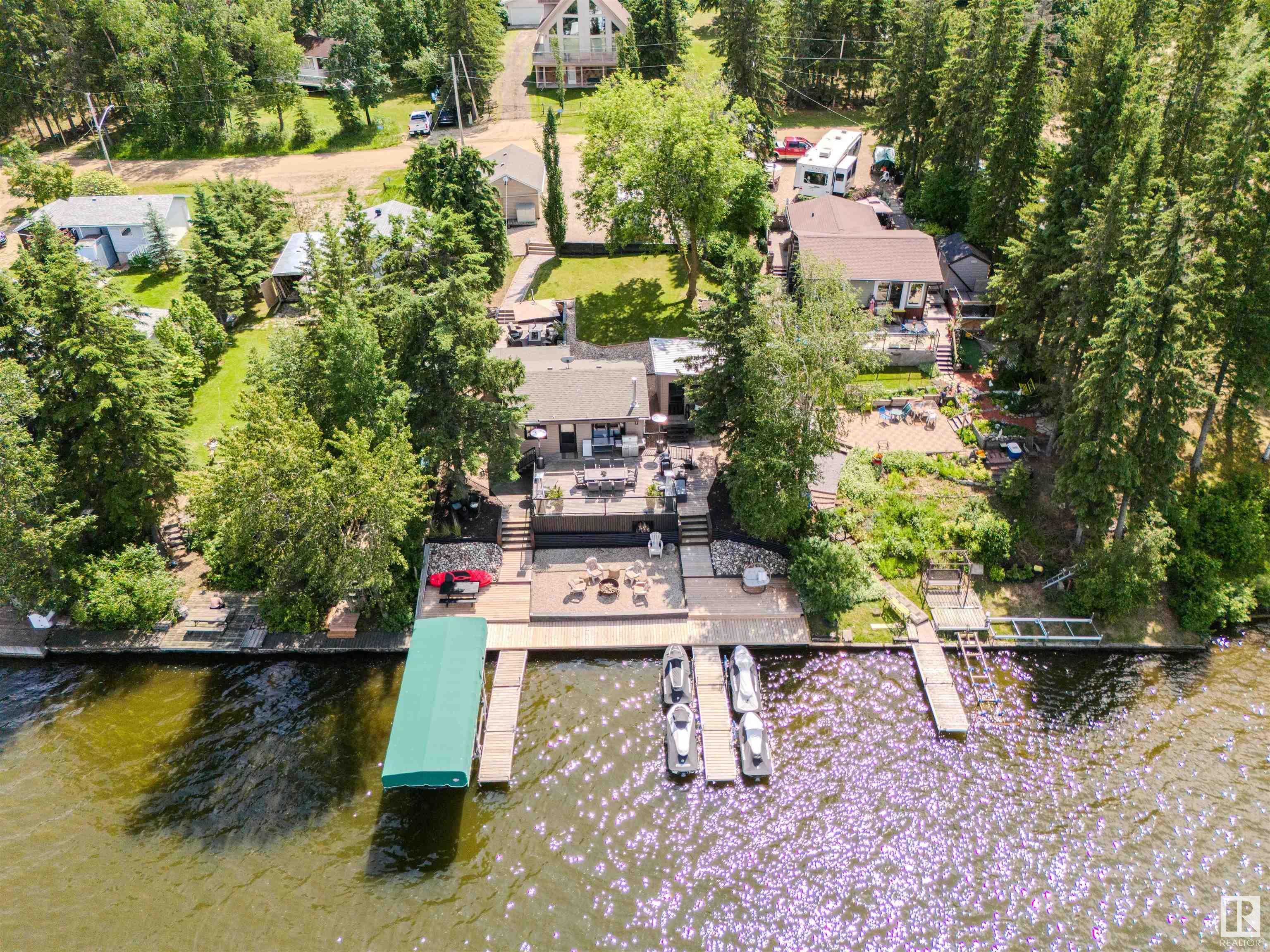 5556 Nakamun Dr, Lac Ste. Anne County, AB T0E 1V0 MLS E4396269