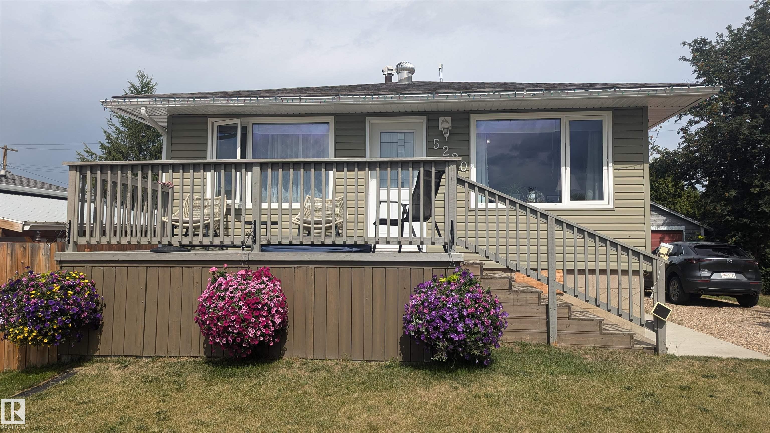 53 Av Unit 5220 Ave, Mundare, AB T0B 3H0