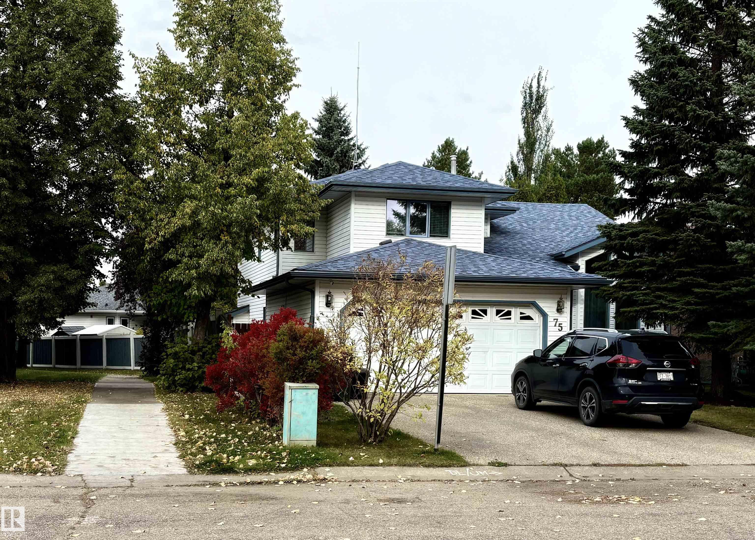 75 Woodside Cr Cres, Spruce Grove, AB T7X 3E6