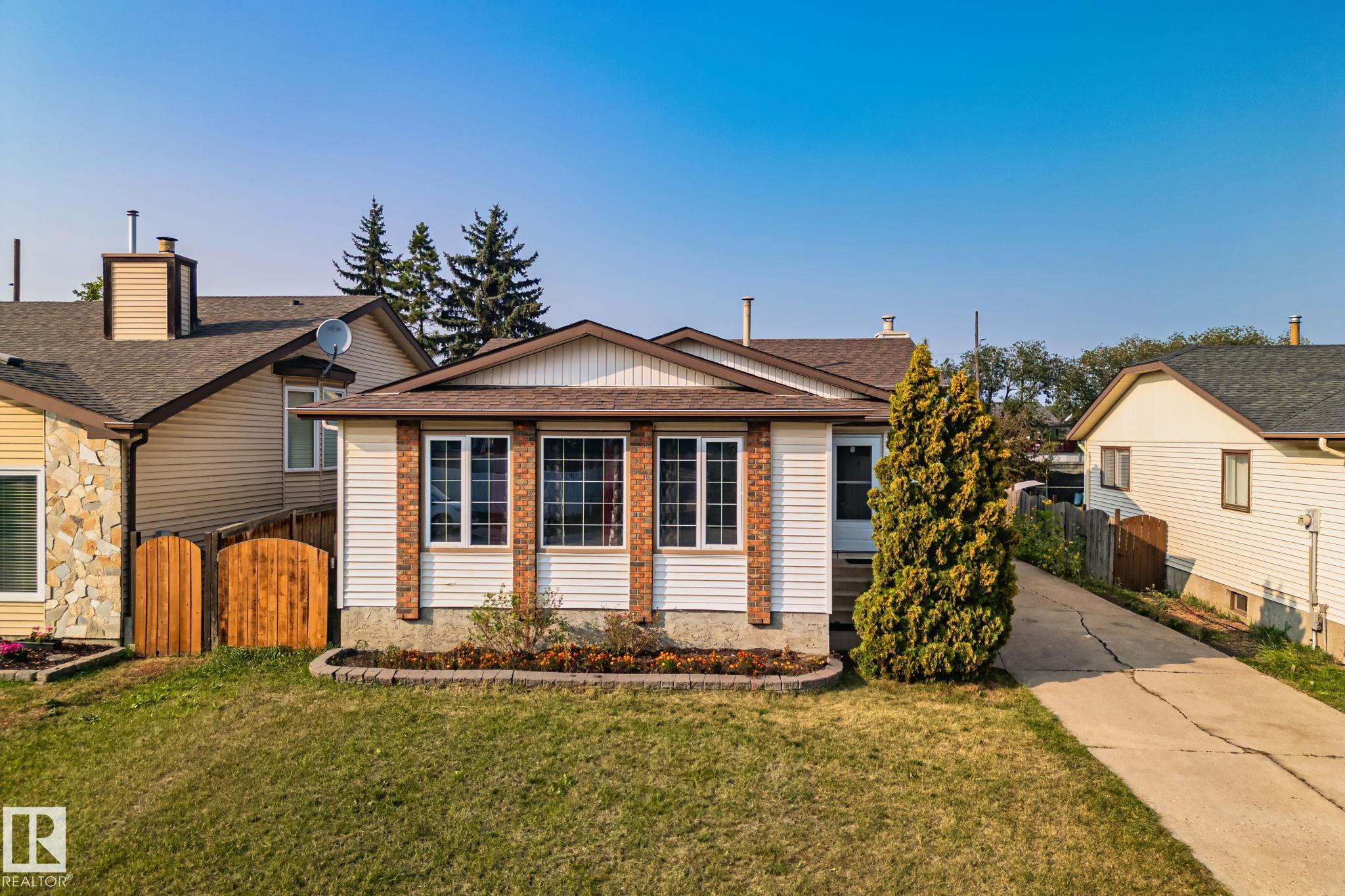 86 Av Nw Unit 18820 Ave #a, Edmonton, AB T5T 4X9
