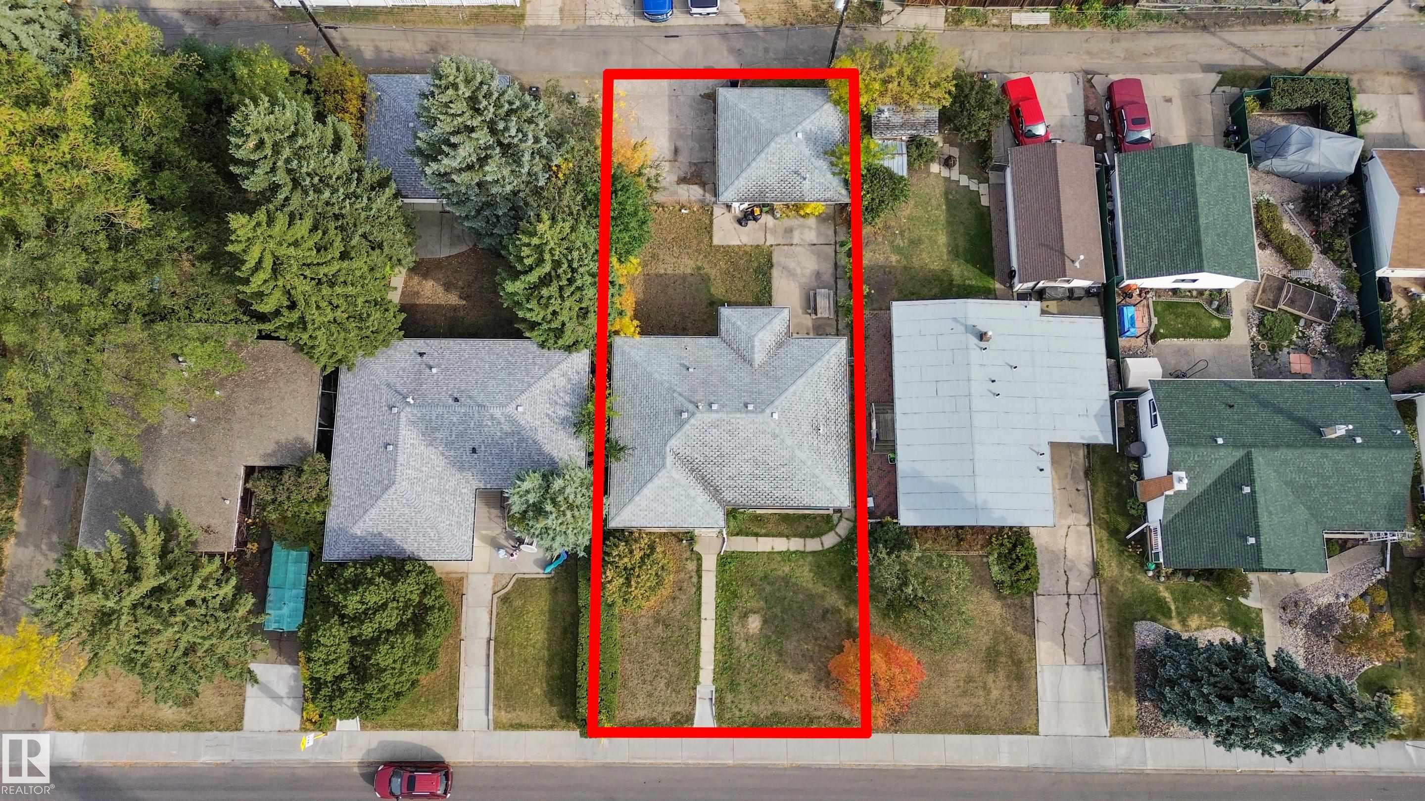 66 Av Nw Unit 8736 Ave, Edmonton, AB T6E 0L3
