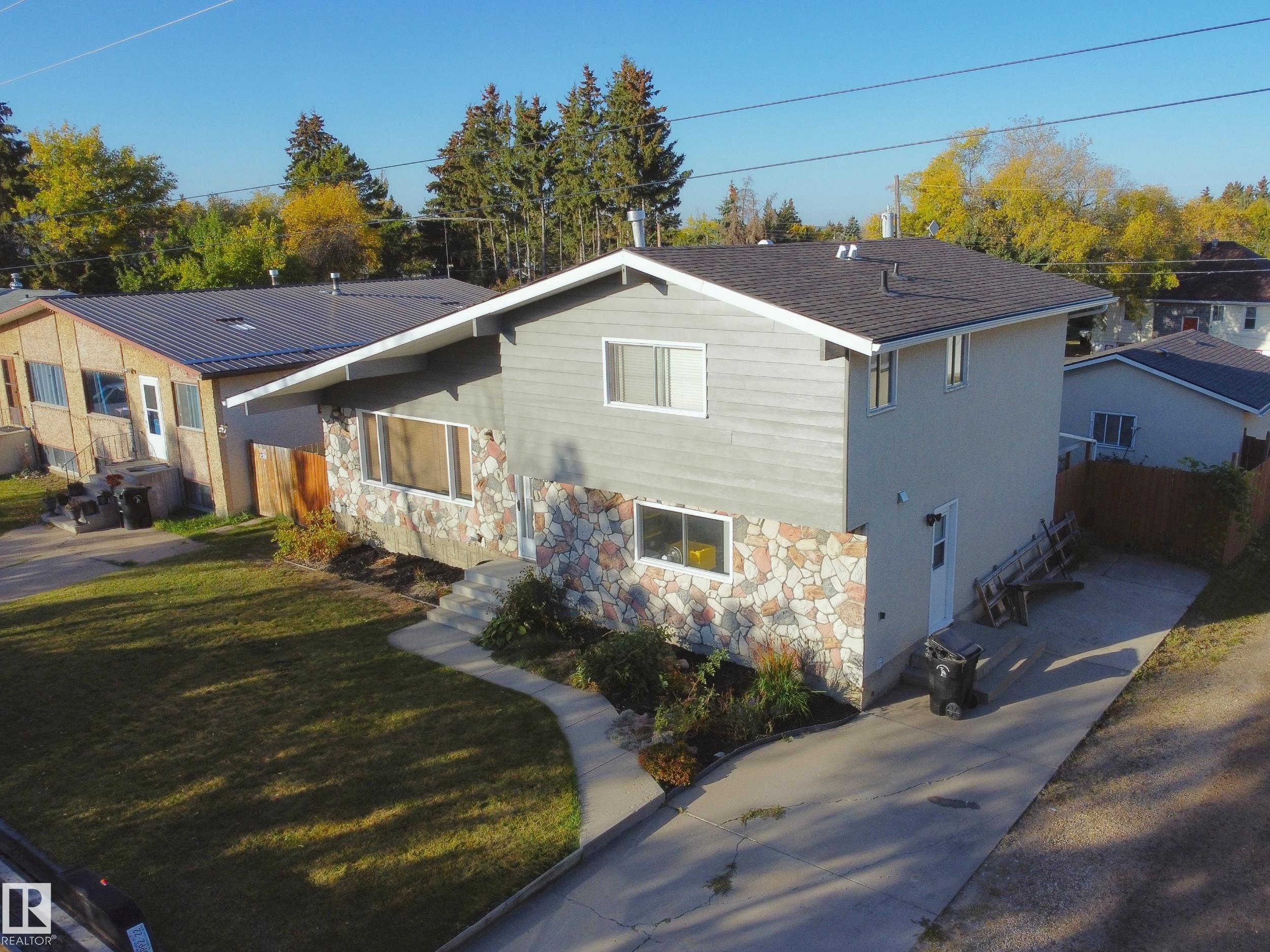 43 St Unit 5226 St, Barrhead, AB T7N 1J7