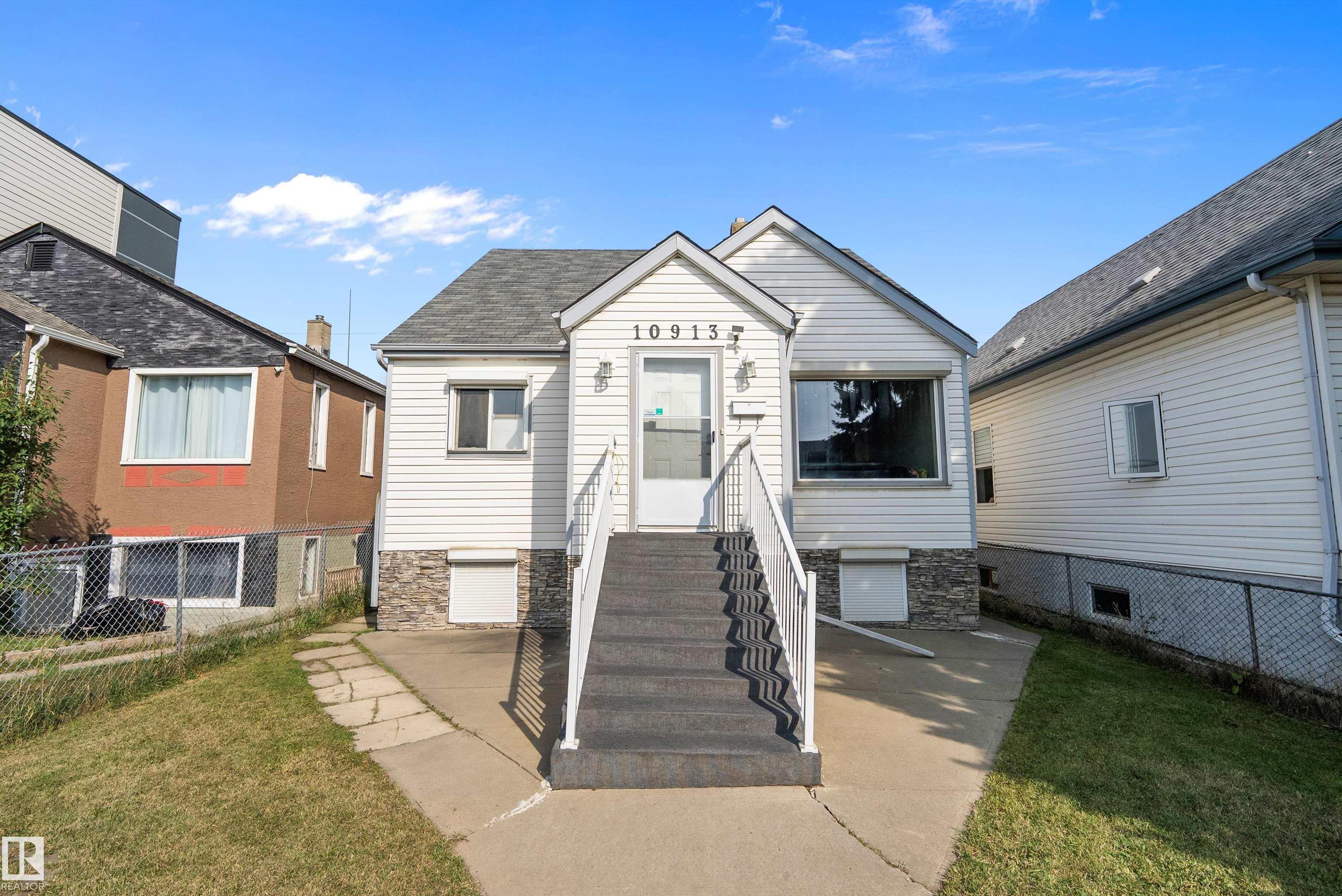 97 St Nw Unit 10913 St, Edmonton, AB T5H 2M7