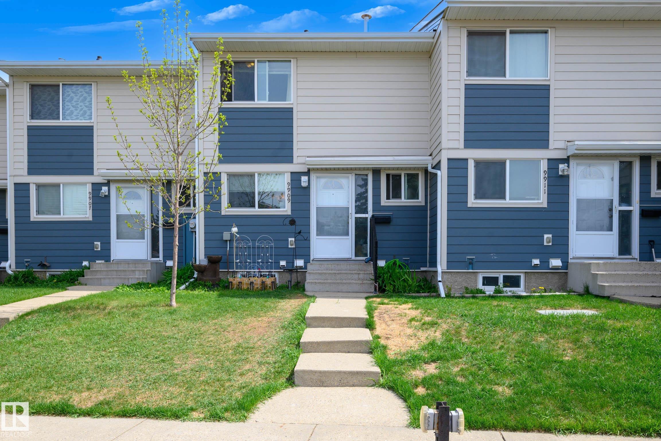 171 Av Nw Unit 9909 Ave, Edmonton, AB T5X 4X2