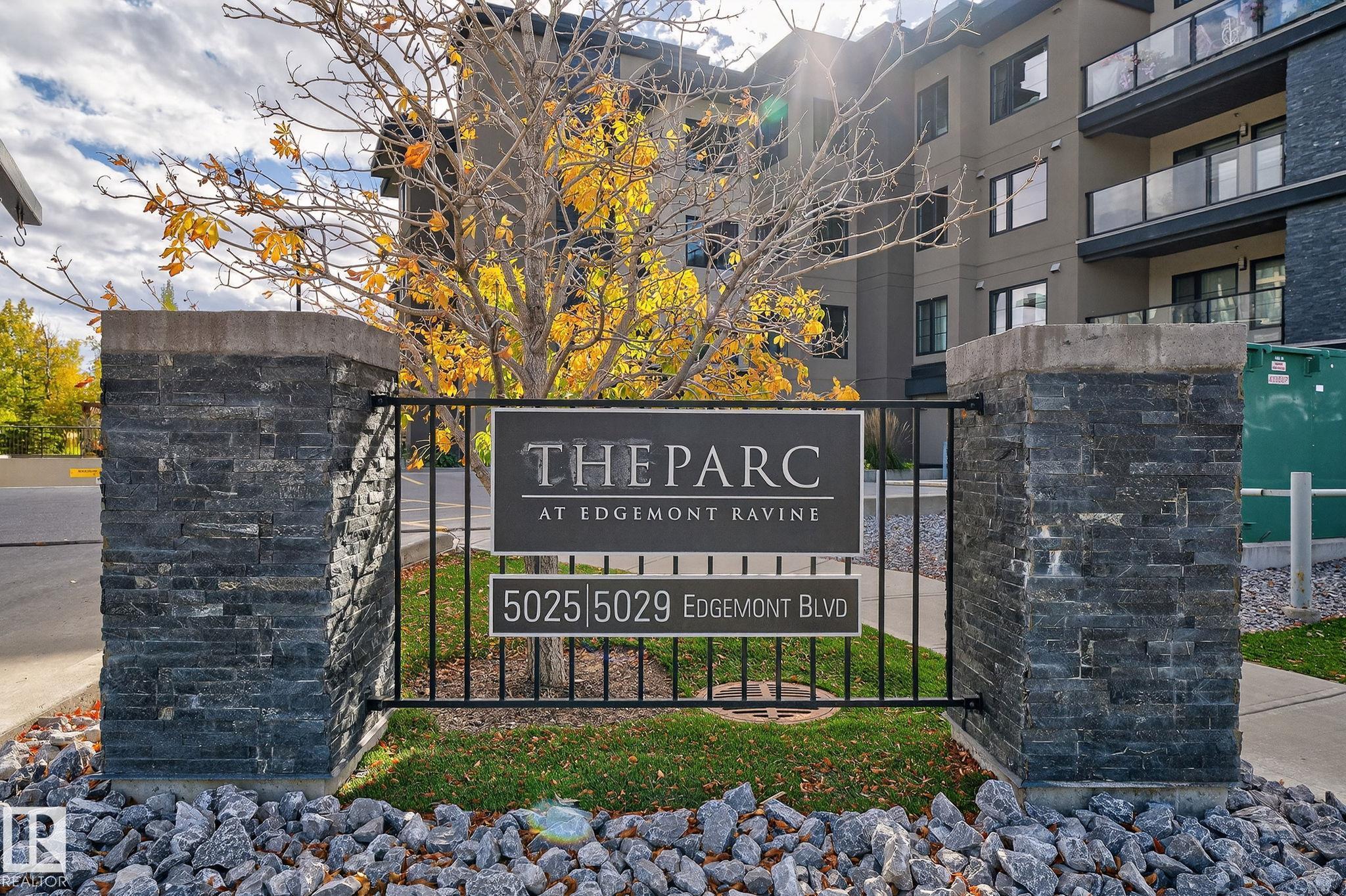 5029 Edgemont Boulevard Northwest #102, Edmonton, AB T6M 0S8