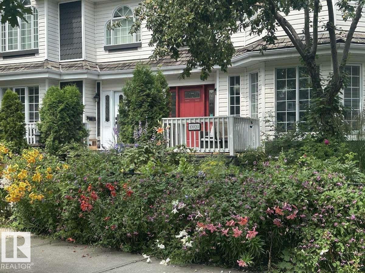 97 Av Nw Unit 10020 Ave, Edmonton, AB T5K 0B1