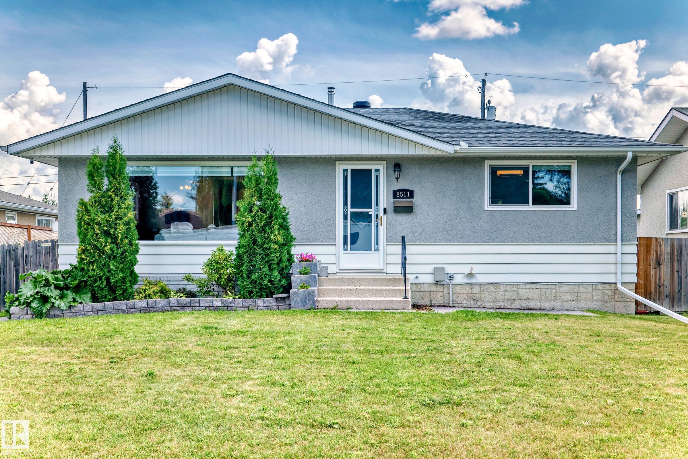 70 St Nw Unit 8511 St, Edmonton, AB T6B 1W6