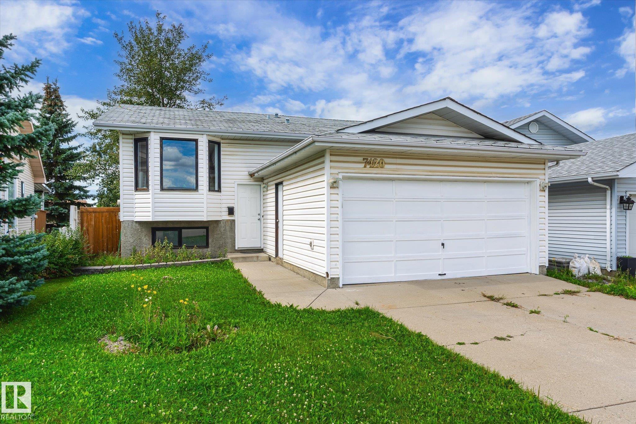 187 St Nw Unit 7420 St, Edmonton, AB T5T 5W4