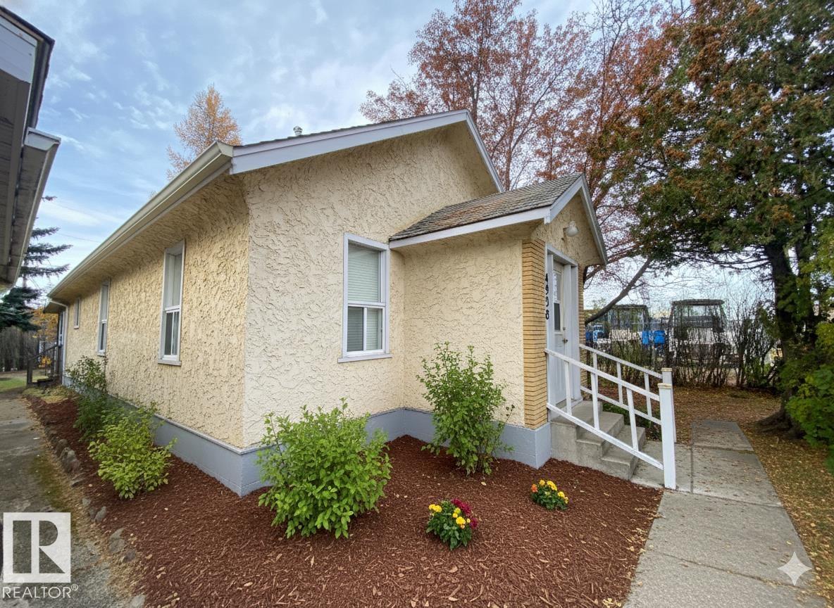 50 St Unit 4928 St, Gibbons, AB T0A 1N0