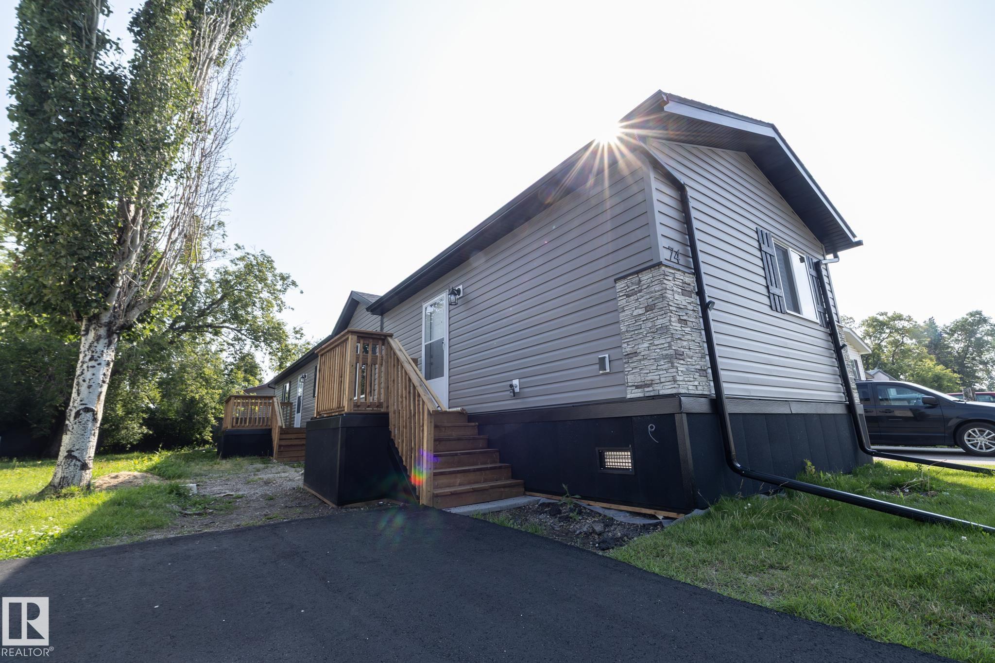 74 Willow Park Es Ests, Leduc, AB T9E 5R5