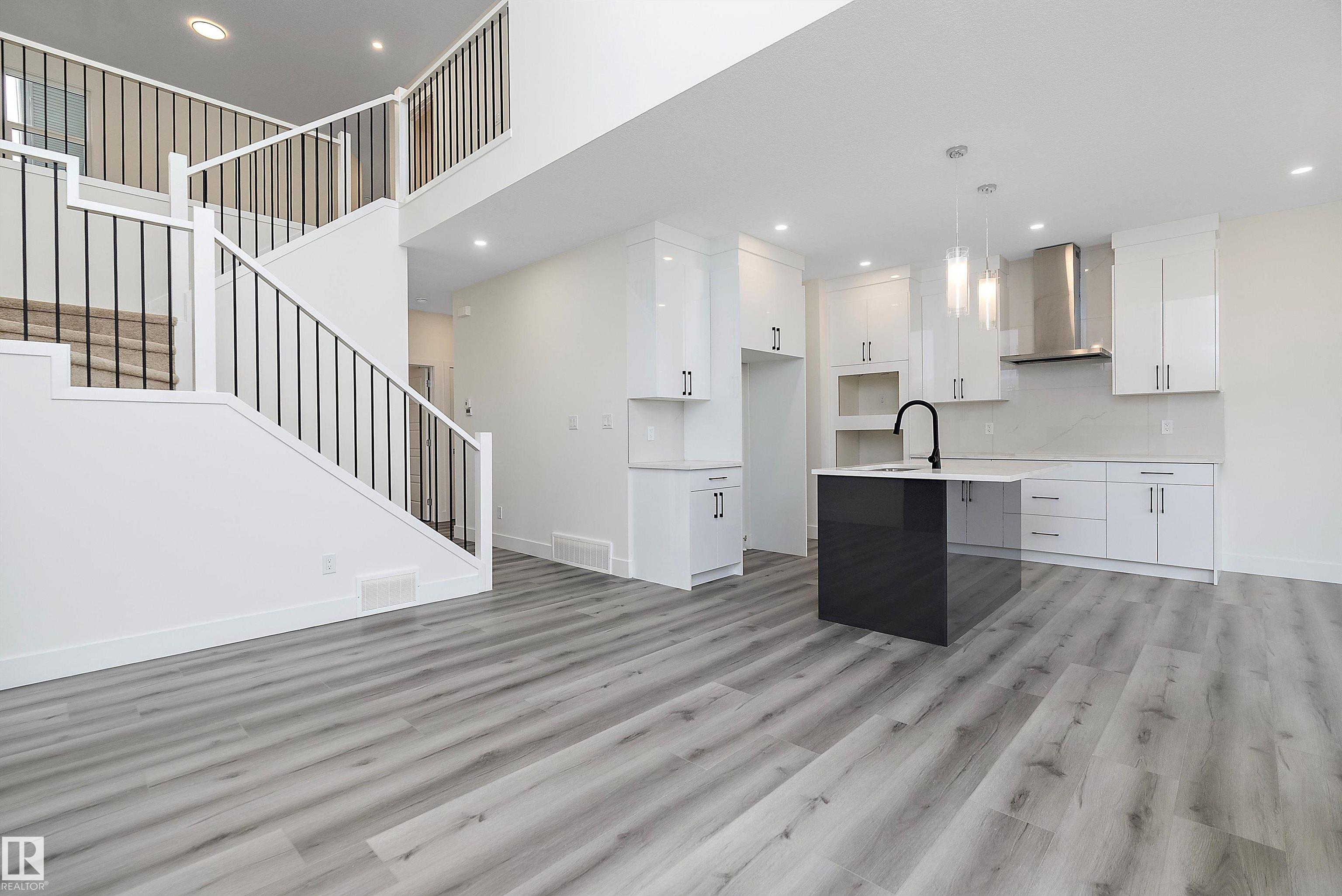 210 St Nw Unit 2532 St, Edmonton, AB T6M 2M7