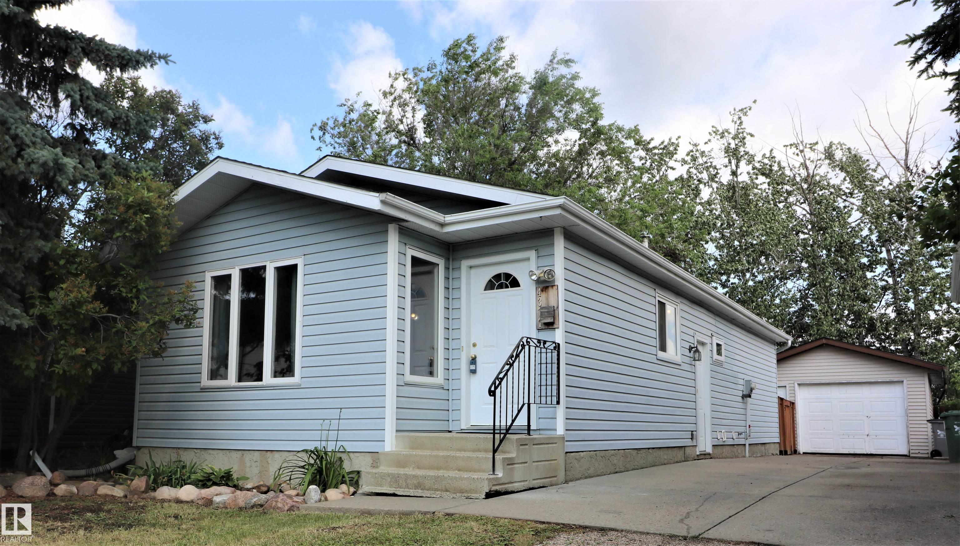 54 St Unit 4317 St, Beaumont, AB T4X 1C6