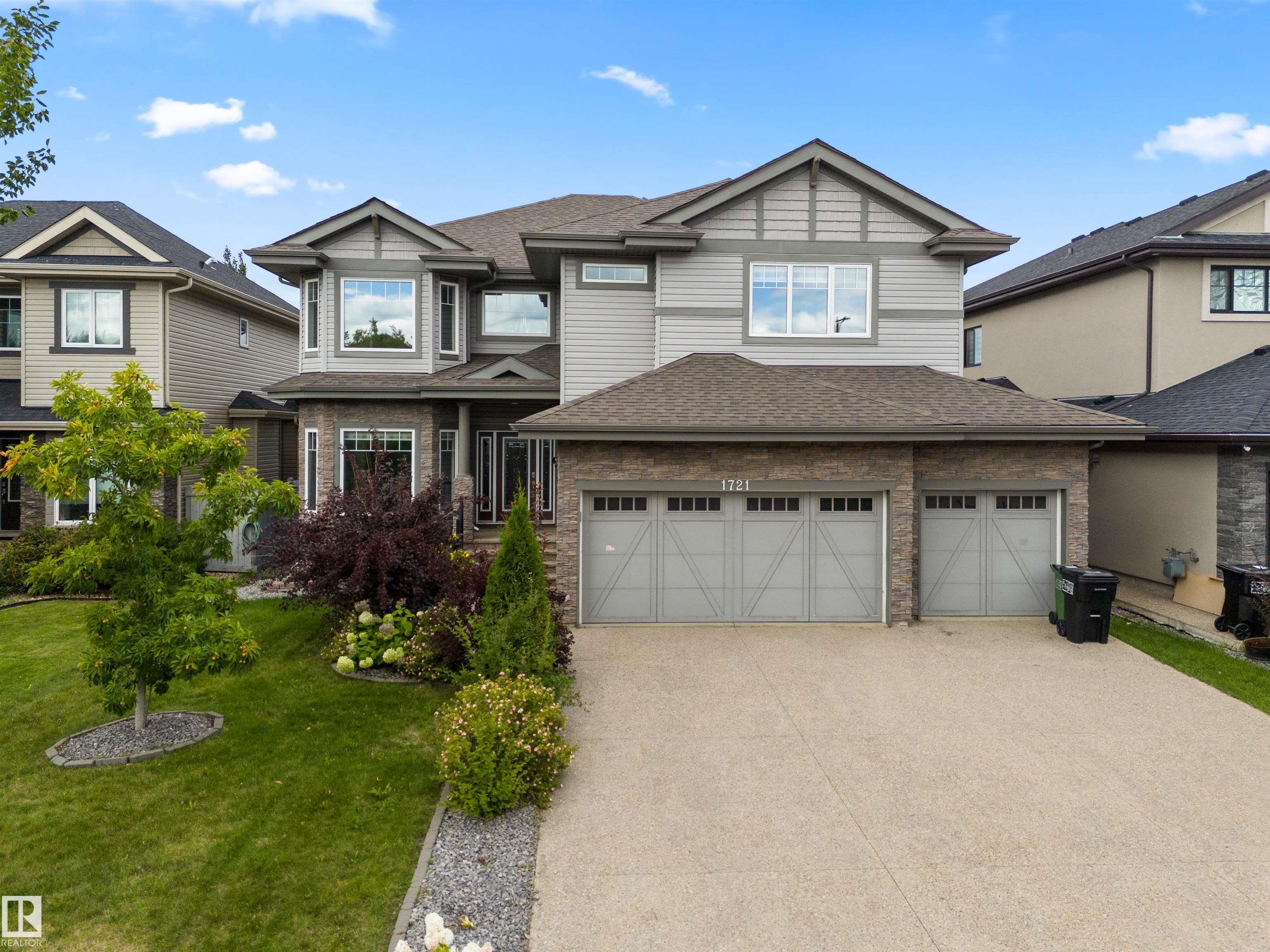 1721 Adamson Cres SW, Edmonton, AB T6W 1Z4