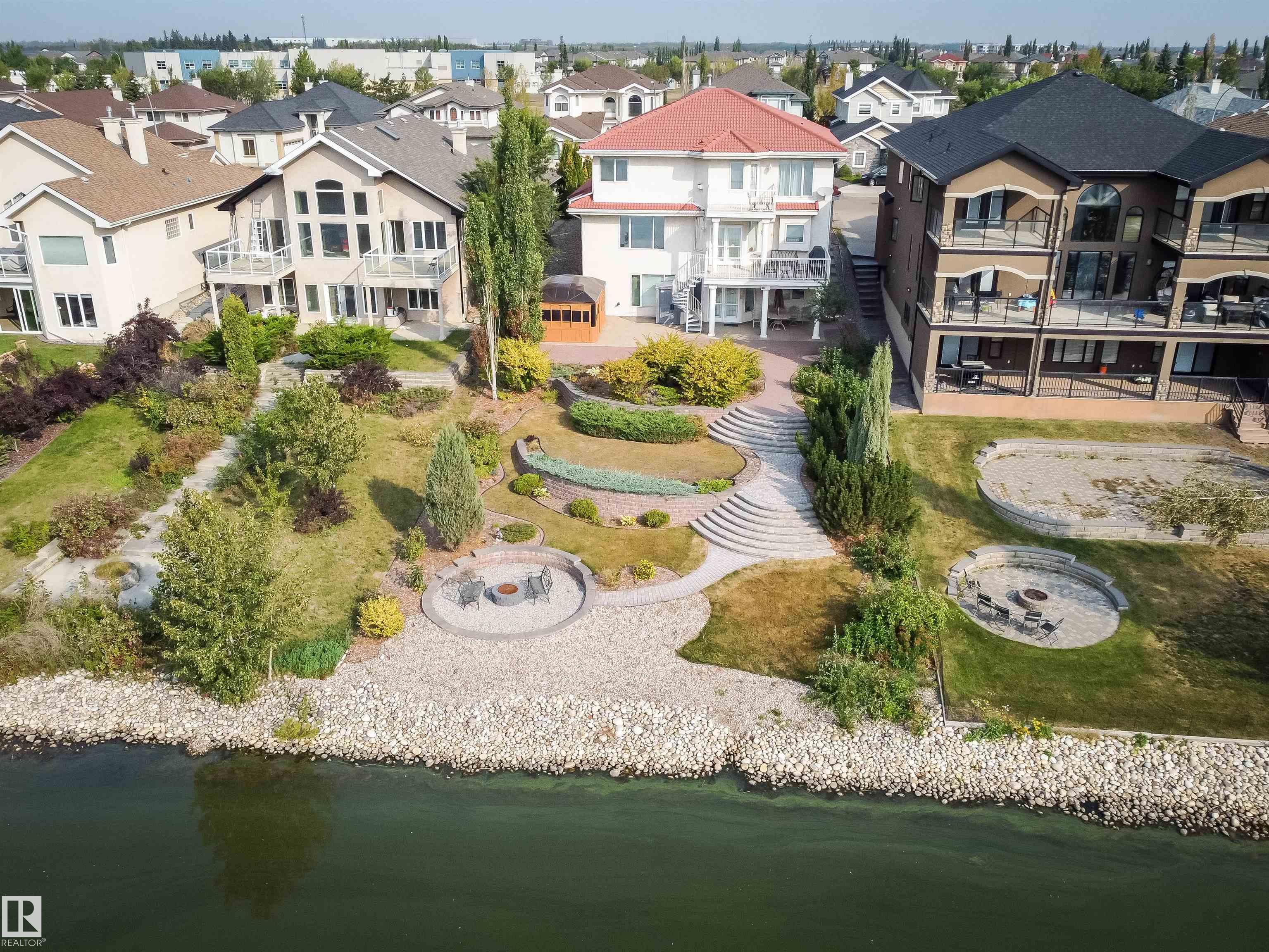 158 Av Nw Unit 13527 Ave, Edmonton, AB T6V 1S3