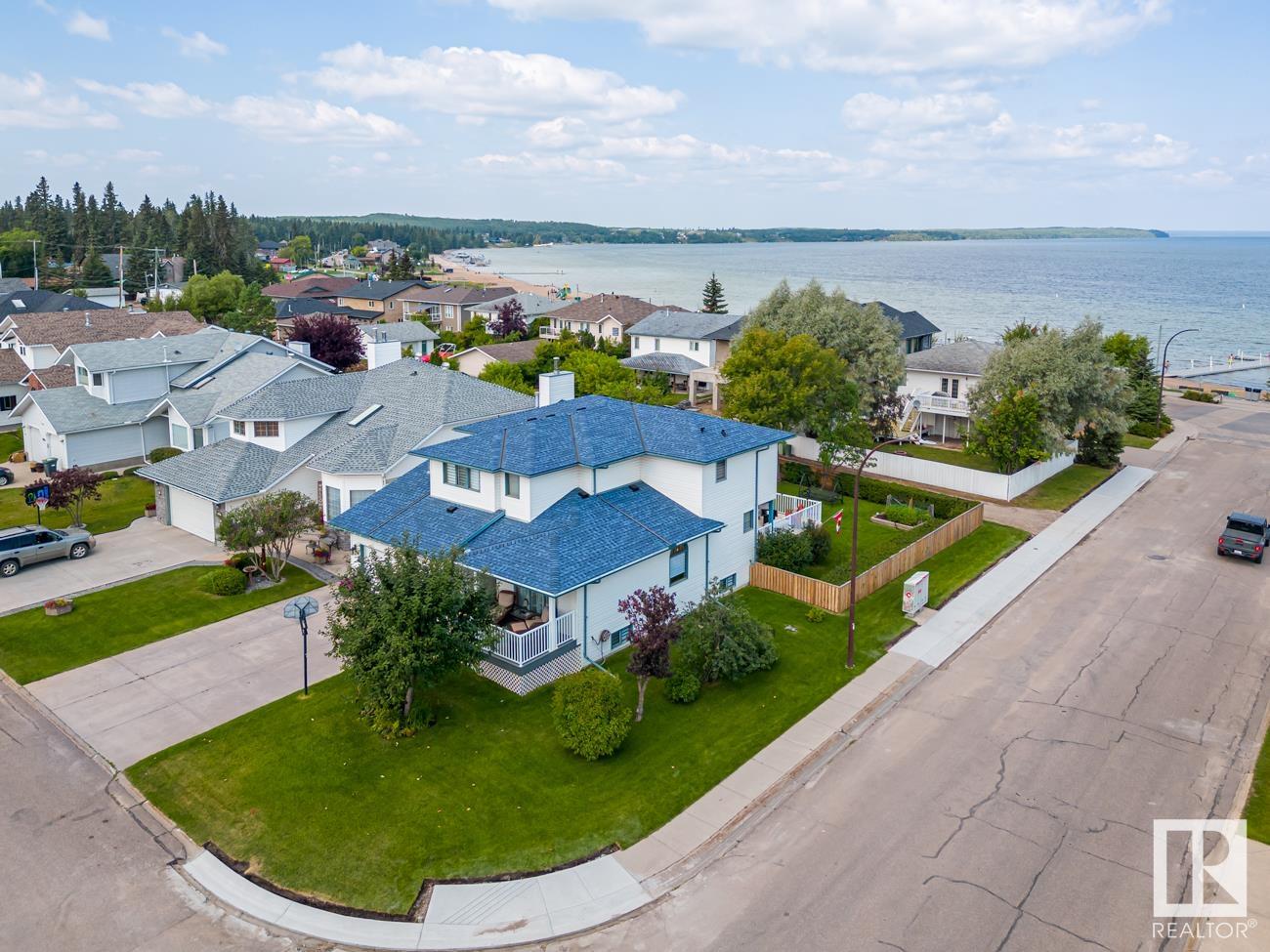 2 Av Unit 1802 Ave, Cold Lake, AB T9M 1E3