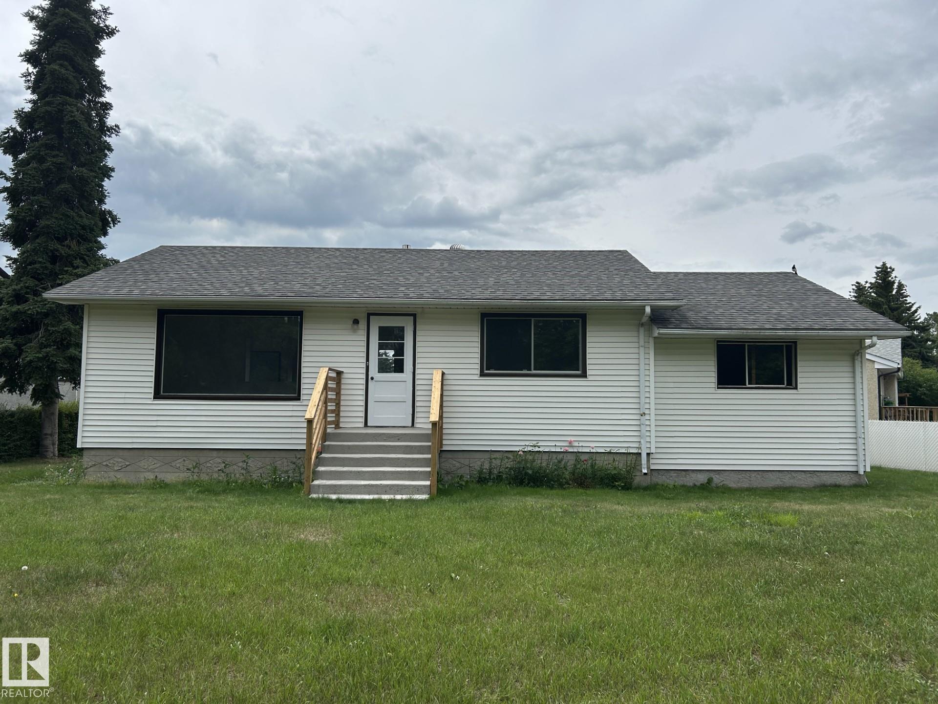 14 Obrien Dr, Fort Saskatchewan, AB T8L 2L3