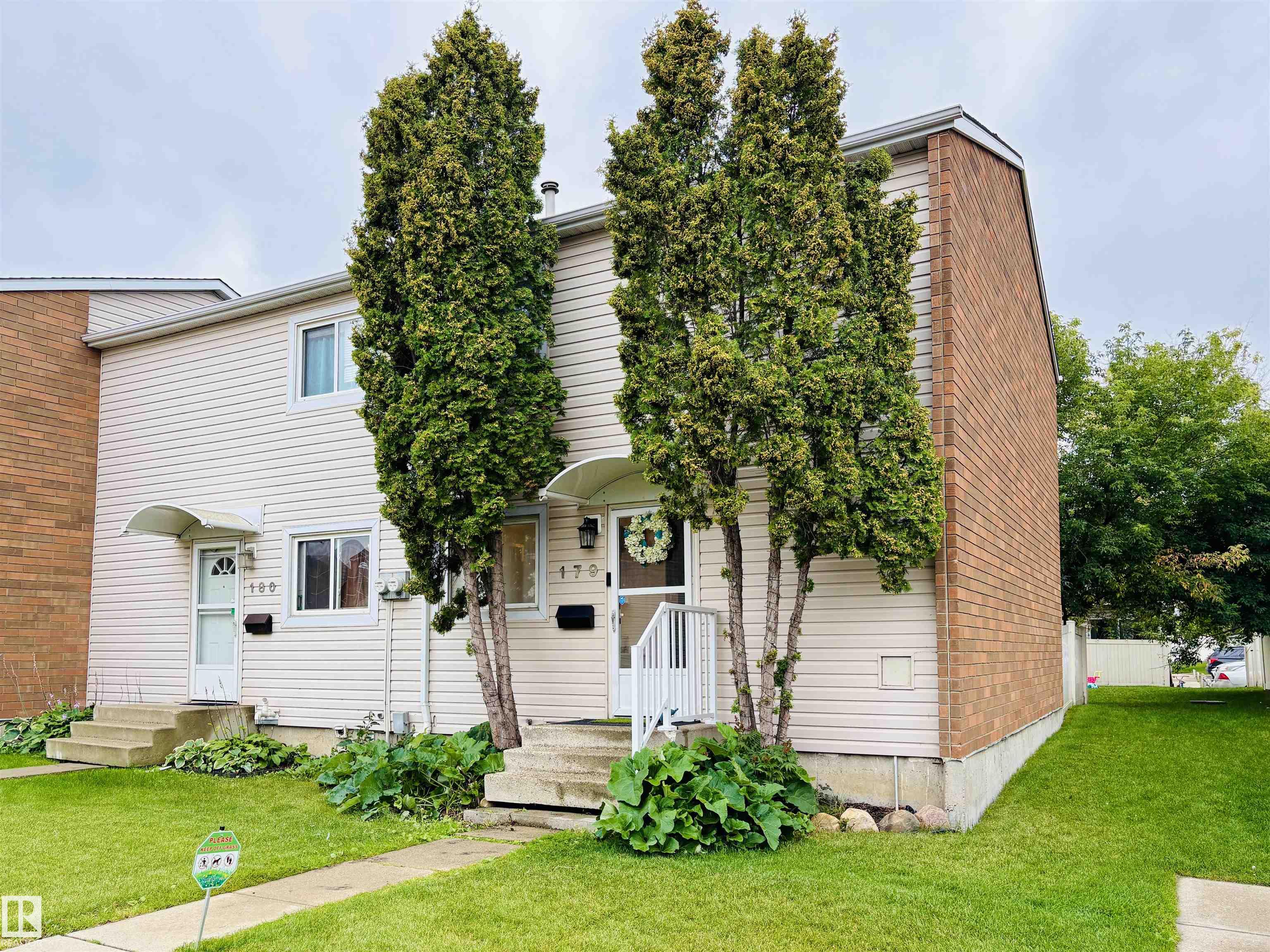 179 Centennial Co Ct NW, Edmonton, AB T5P 4H5