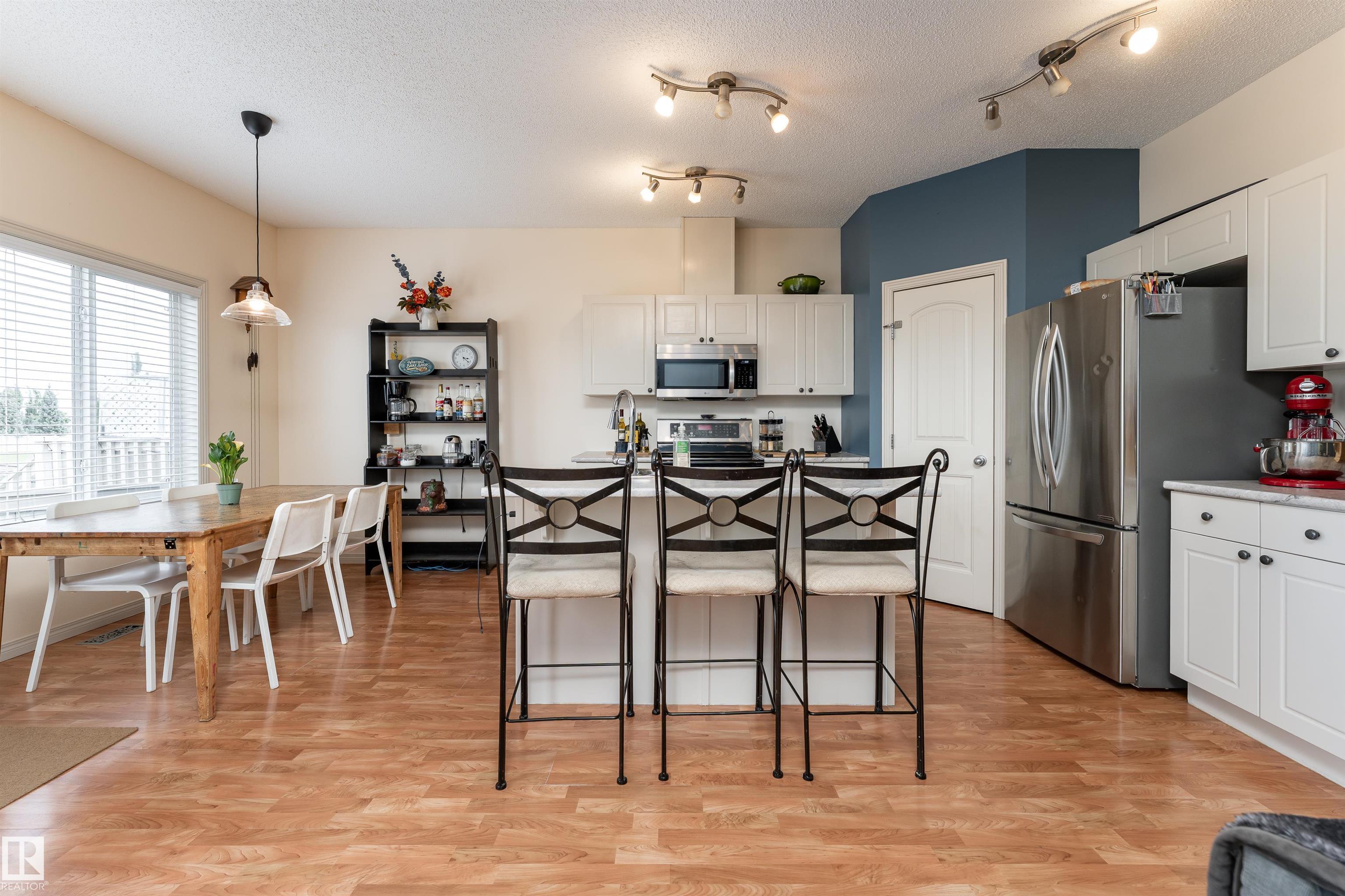 10 Av Sw Unit 11724 Ave, Edmonton, AB T6W 0B7