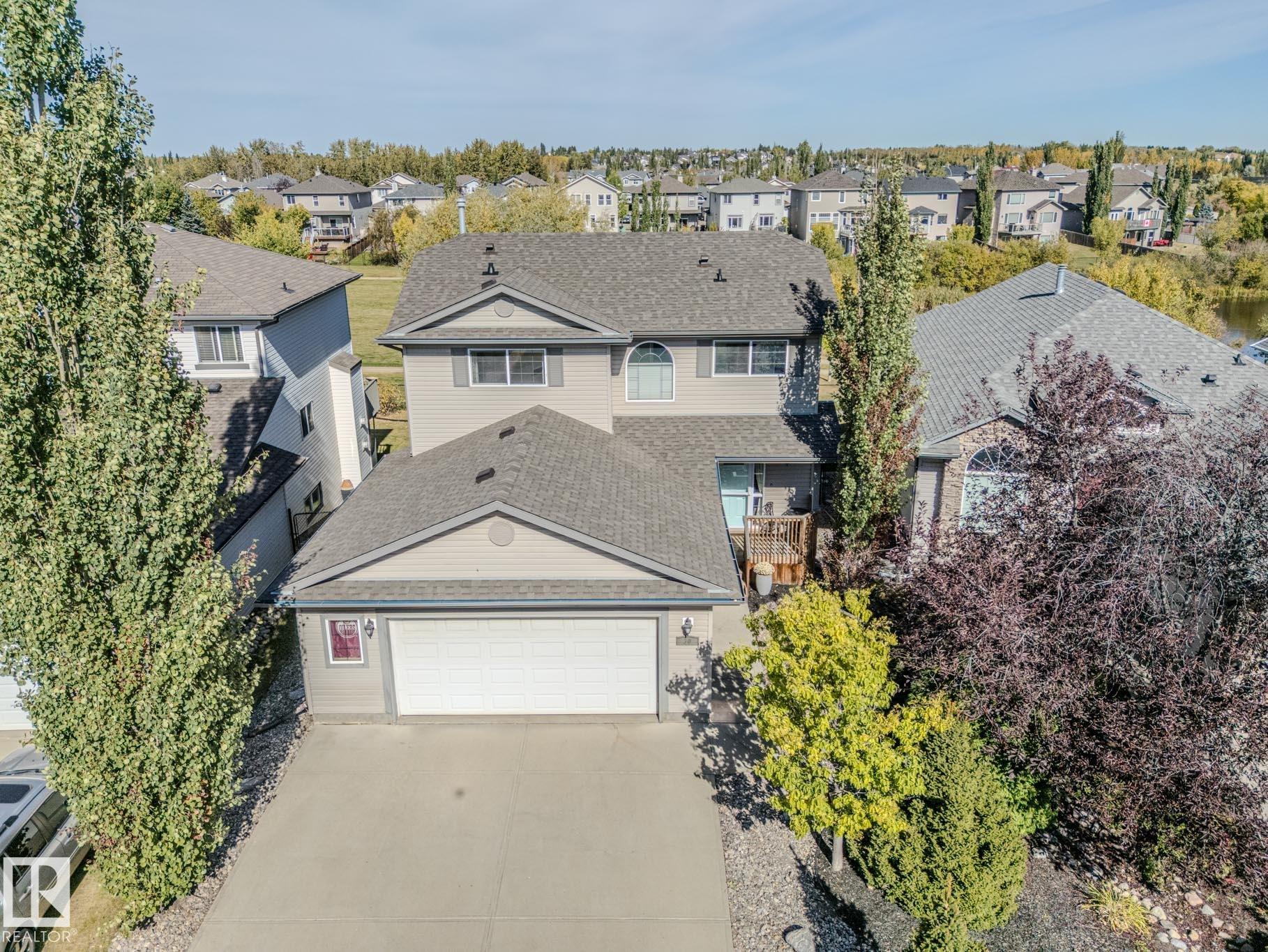 30 Foxboro Ru Run, Sherwood Park, AB T8A 6M7