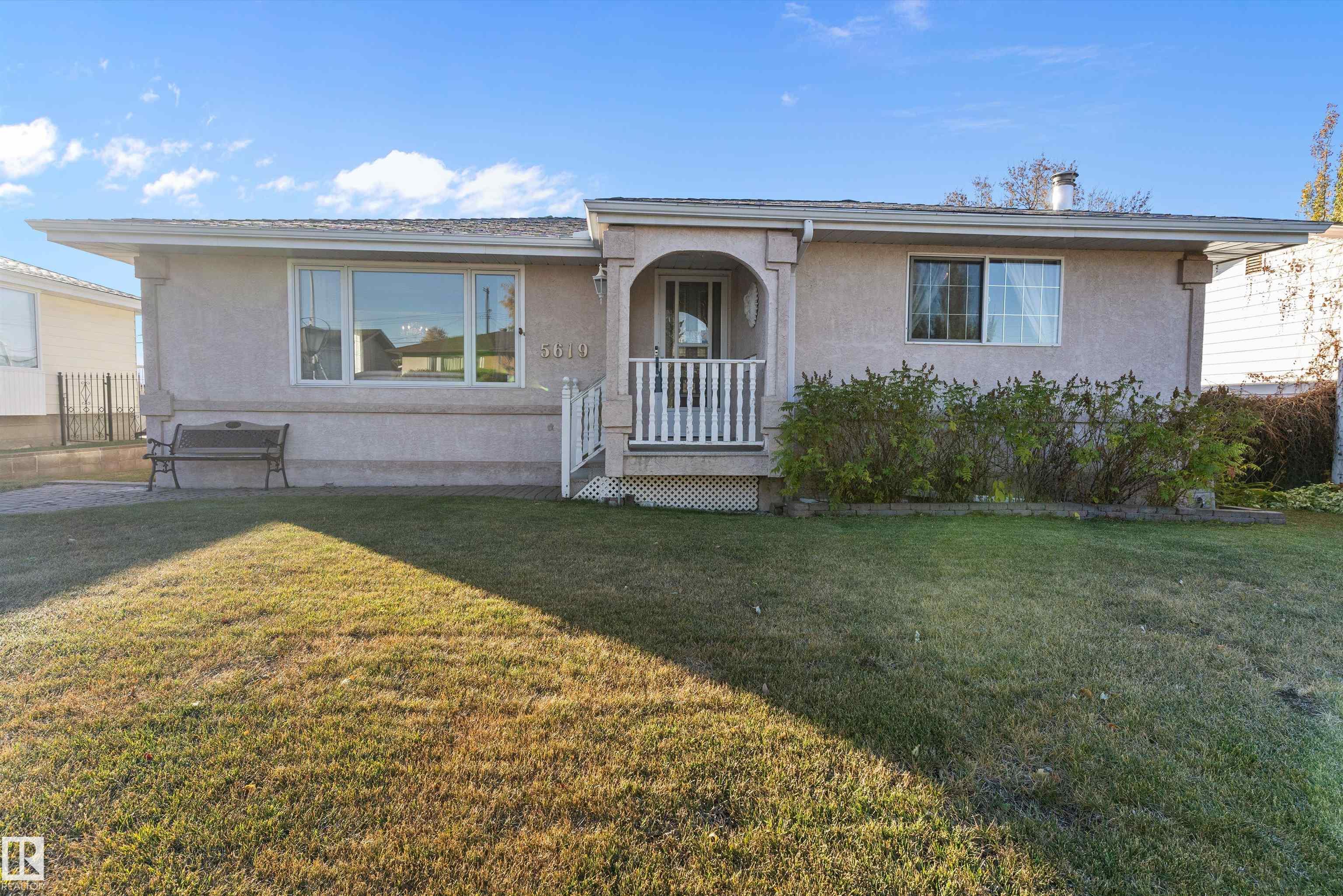 140 Av Nw Unit 5619 Ave #a, Edmonton, AB T5A 1H4