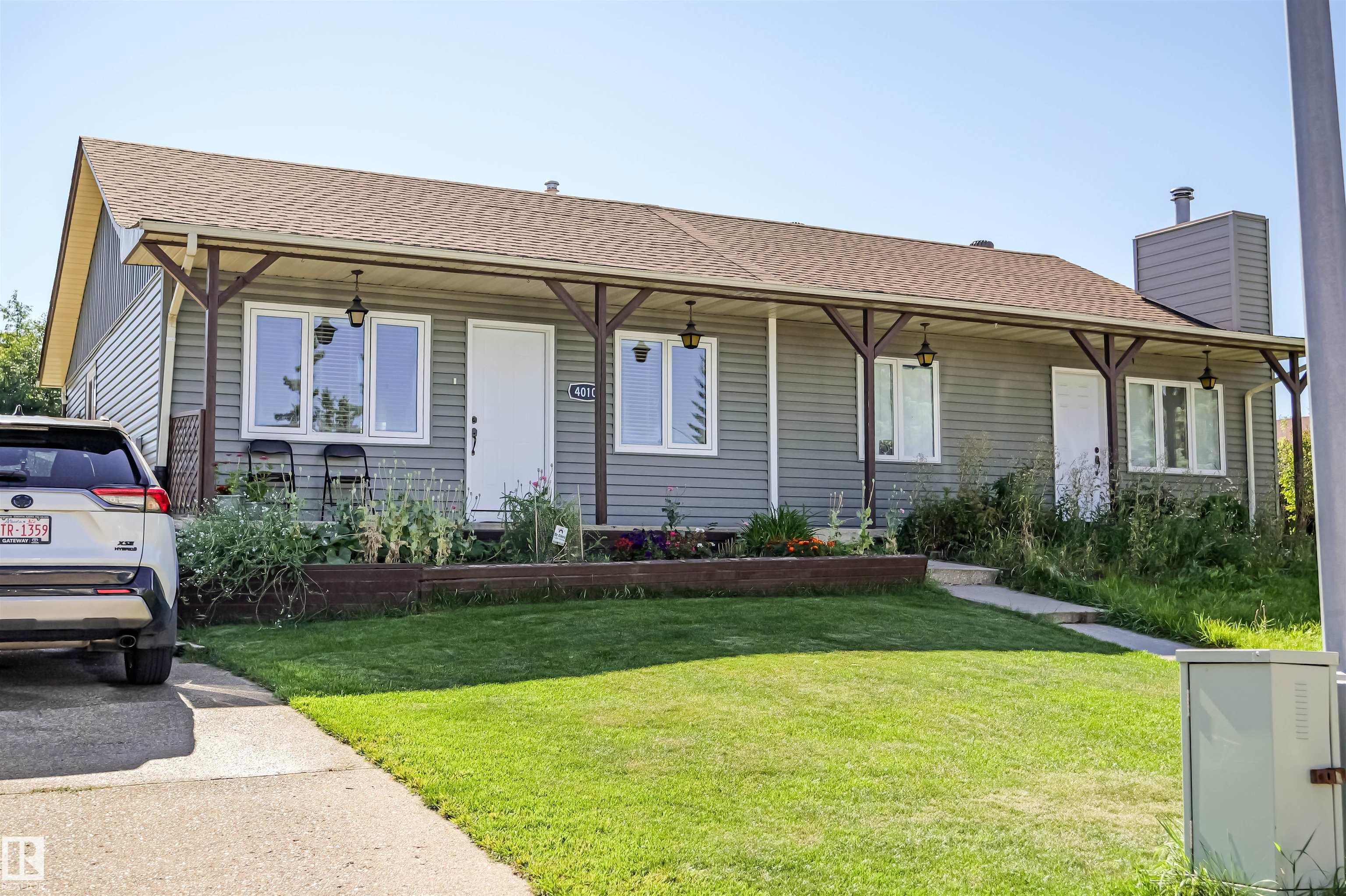 18 Av Nw Unit 4010 Ave, Edmonton, AB T6L 3M4