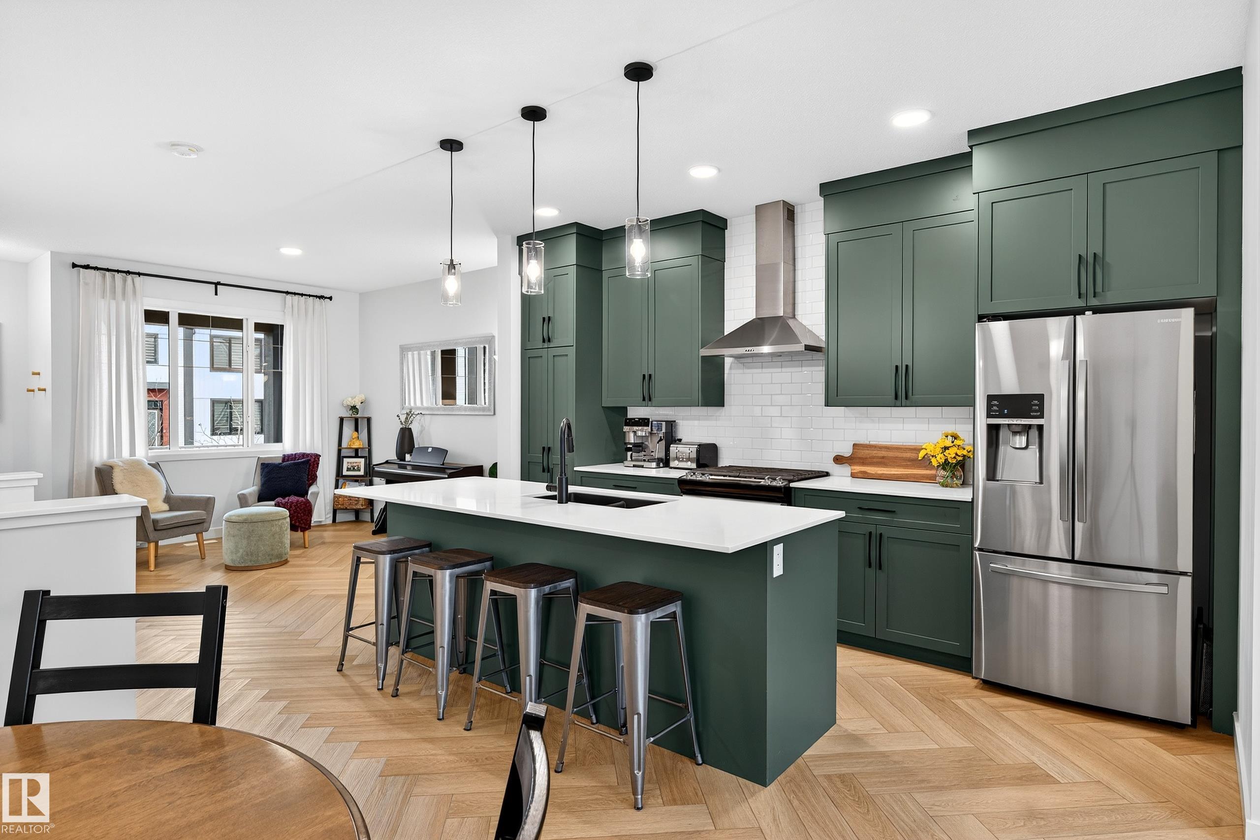 3847 Chrustawka Pl SW, Edmonton, AB T6W 4M9