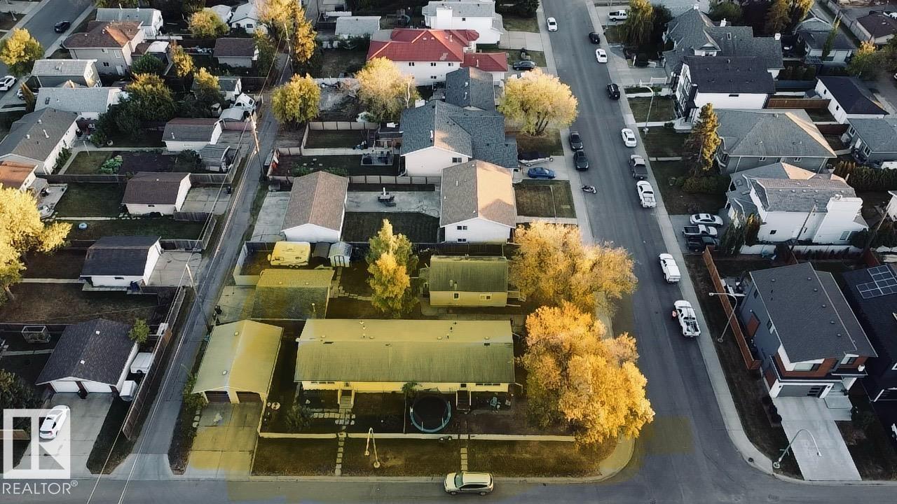 15131 99 Ave 9843-152st Ave NW, Edmonton, AB T5P 1X2