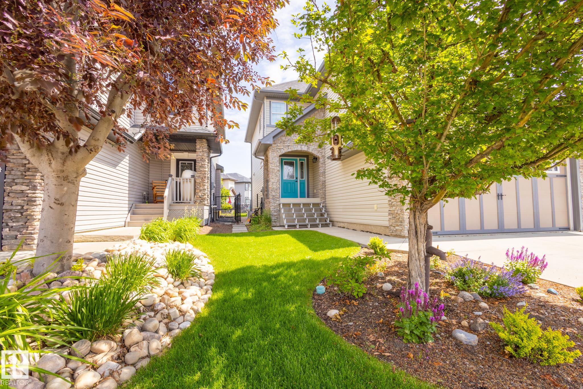 7280 Essex Way, Sherwood Park, AB T8H 0L2