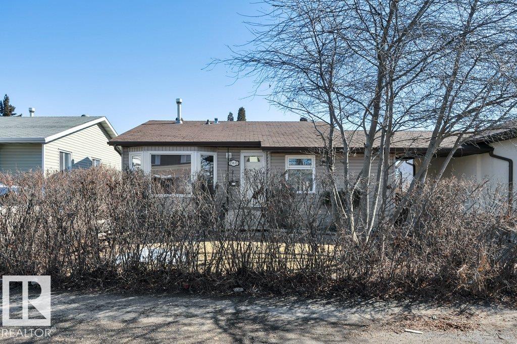 114 St Nw Unit 13835 St, Edmonton, AB T5X 4A1
