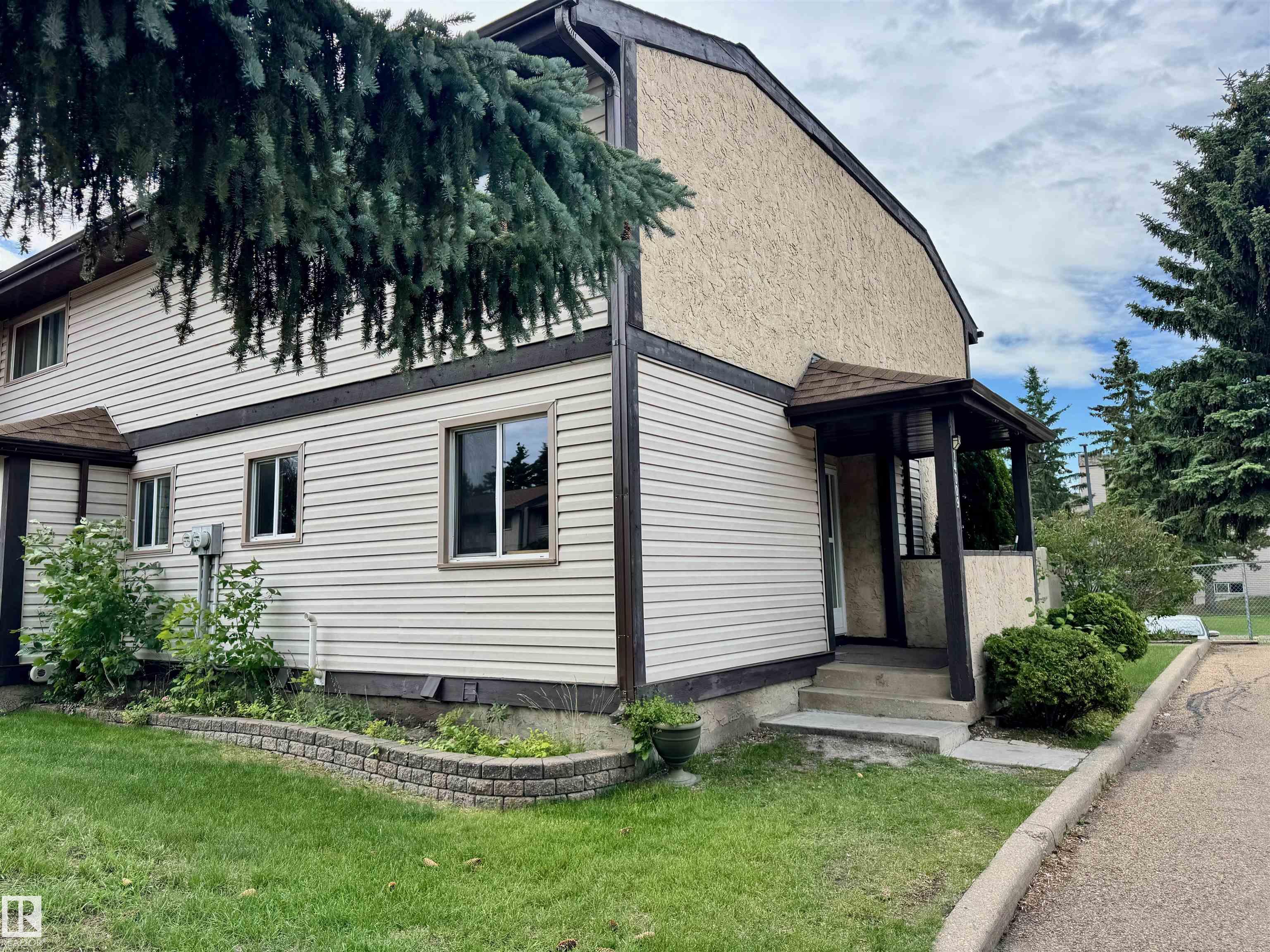 30 St Nw Unit 14009 St, Edmonton, AB T5Y 1R5