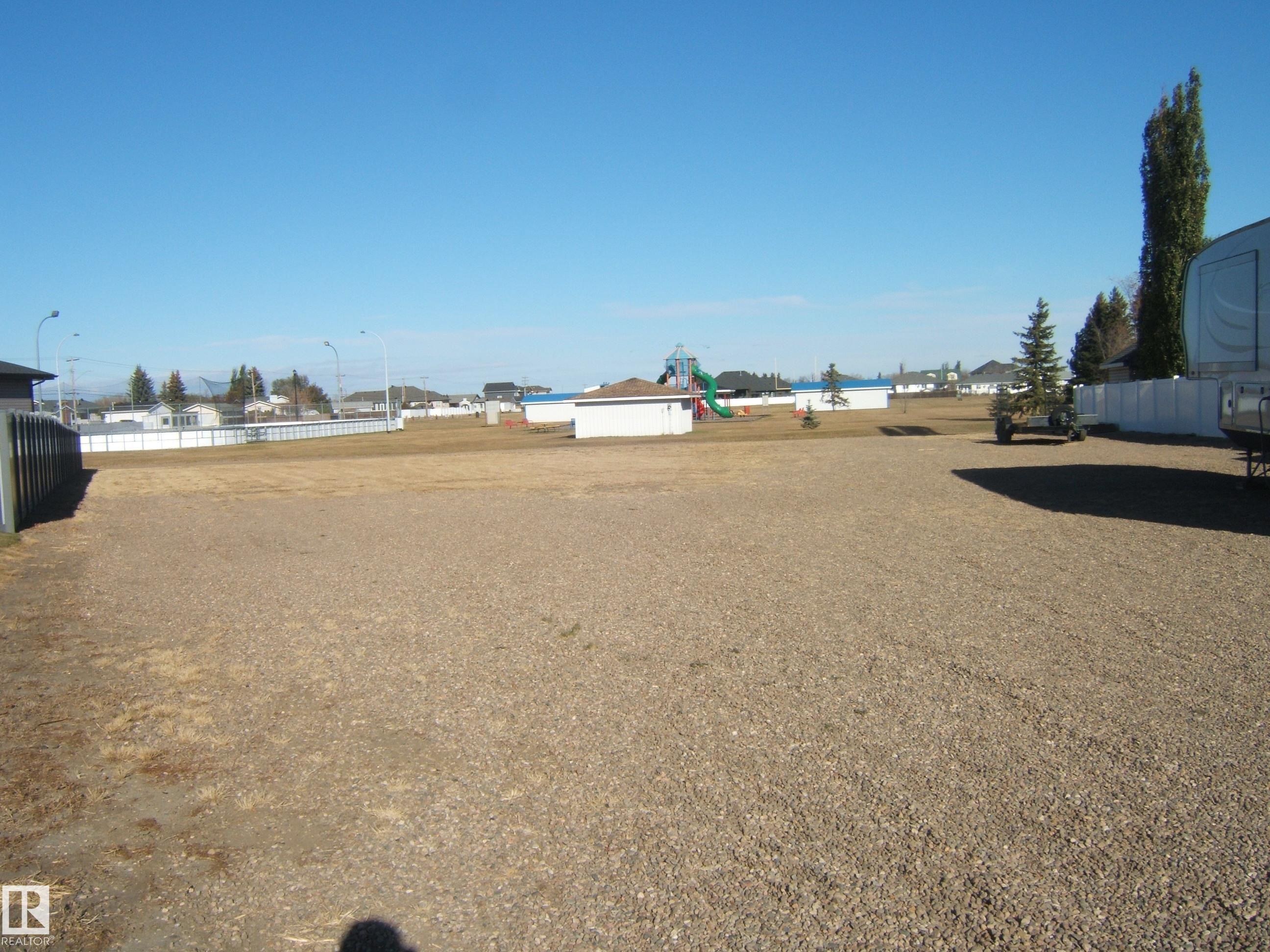 56 Av Unit 4514 Ave #a, Vegreville, AB T9C 1E2
