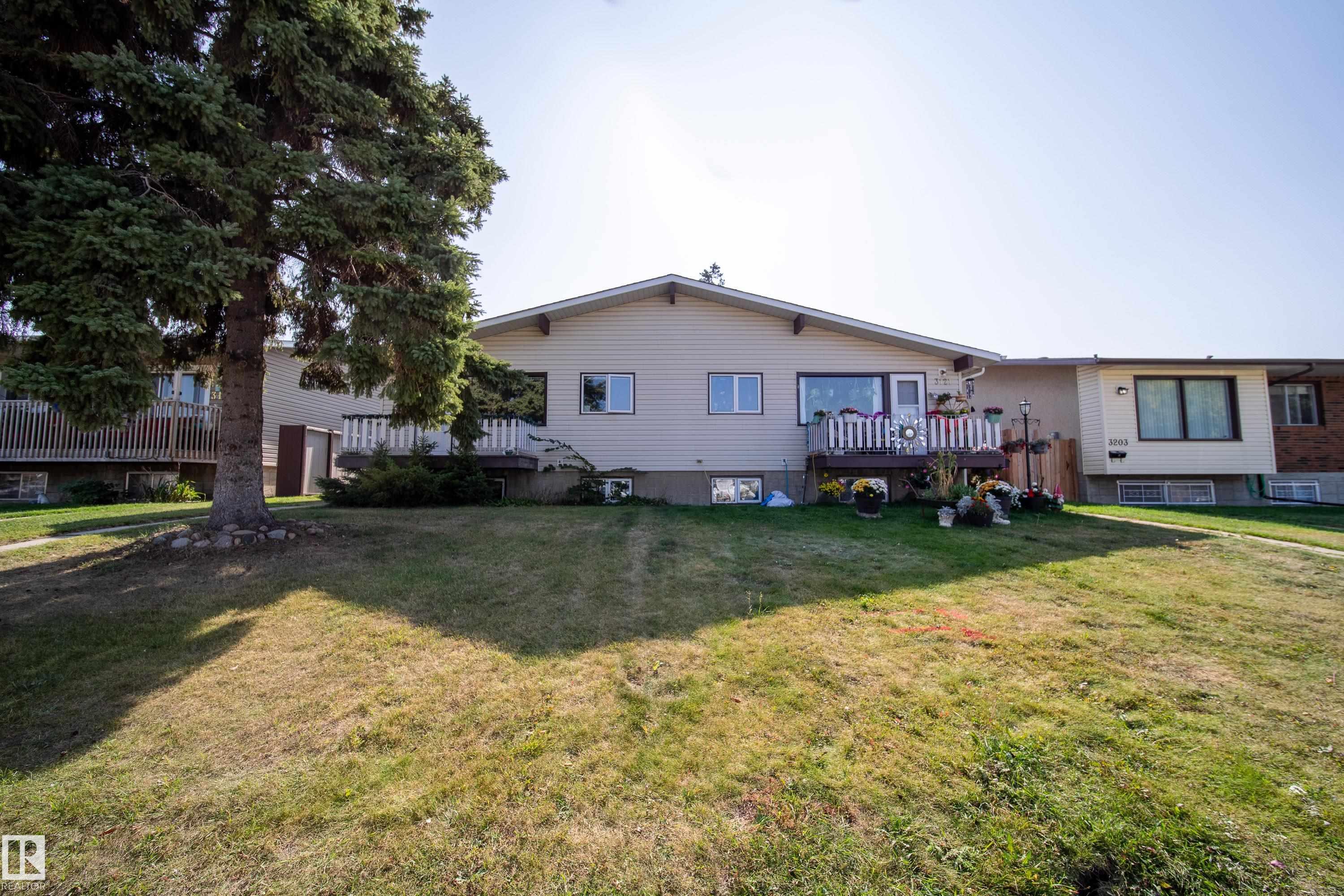3119-3121 113 Ave NW, Edmonton, AB T5W 0P3