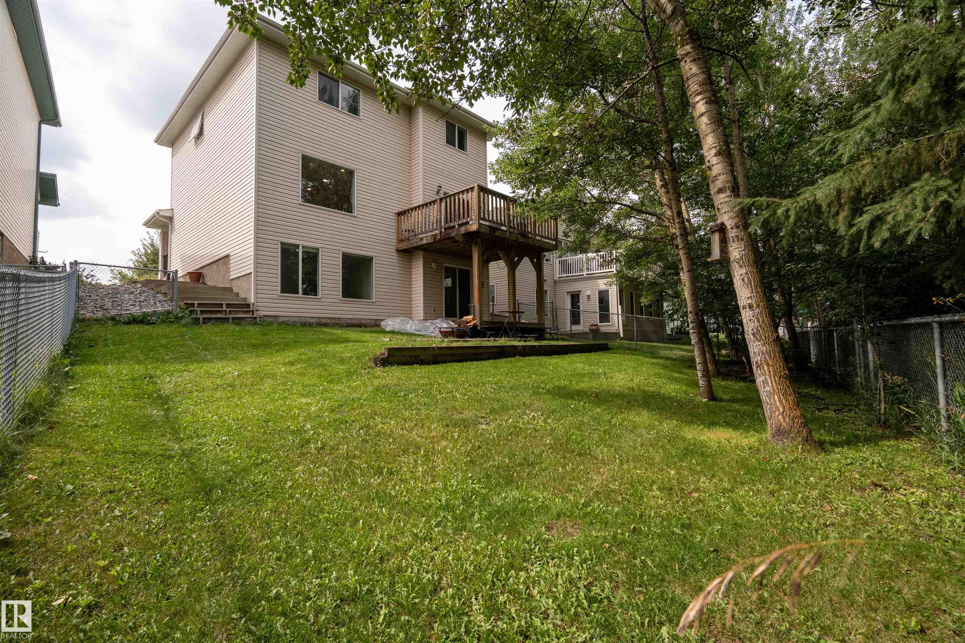 21 Donnely Tc Ter S, Sherwood Park, AB T8H 2B3