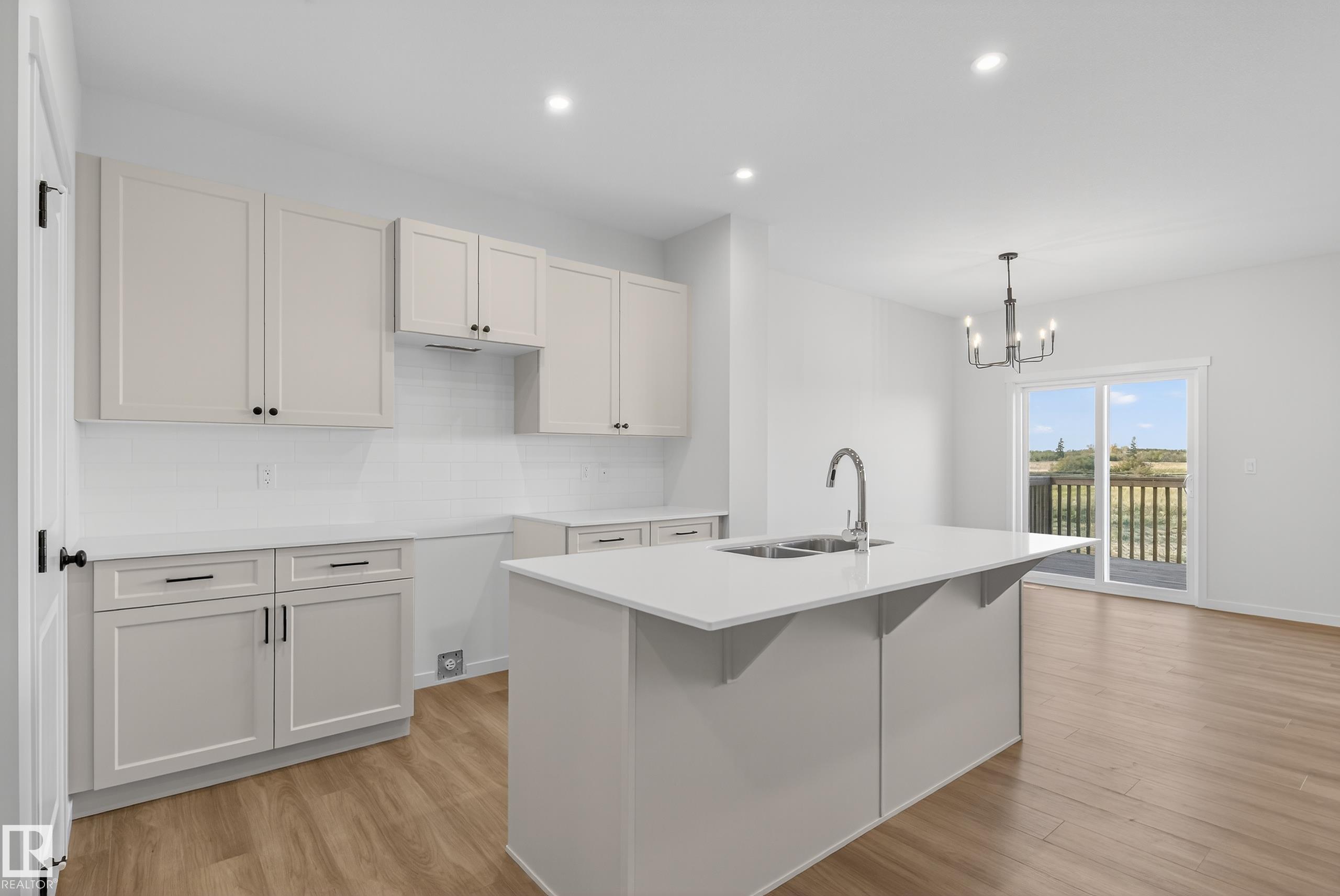 2 St Nw Unit 17448 St, Edmonton, AB T5Y 4G6