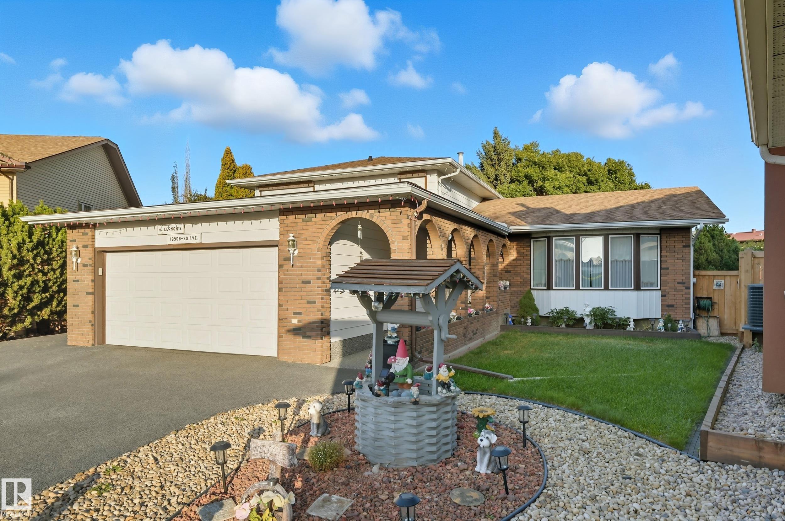 99 Av Nw Unit 18908 Ave, Edmonton, AB T5T 3N1