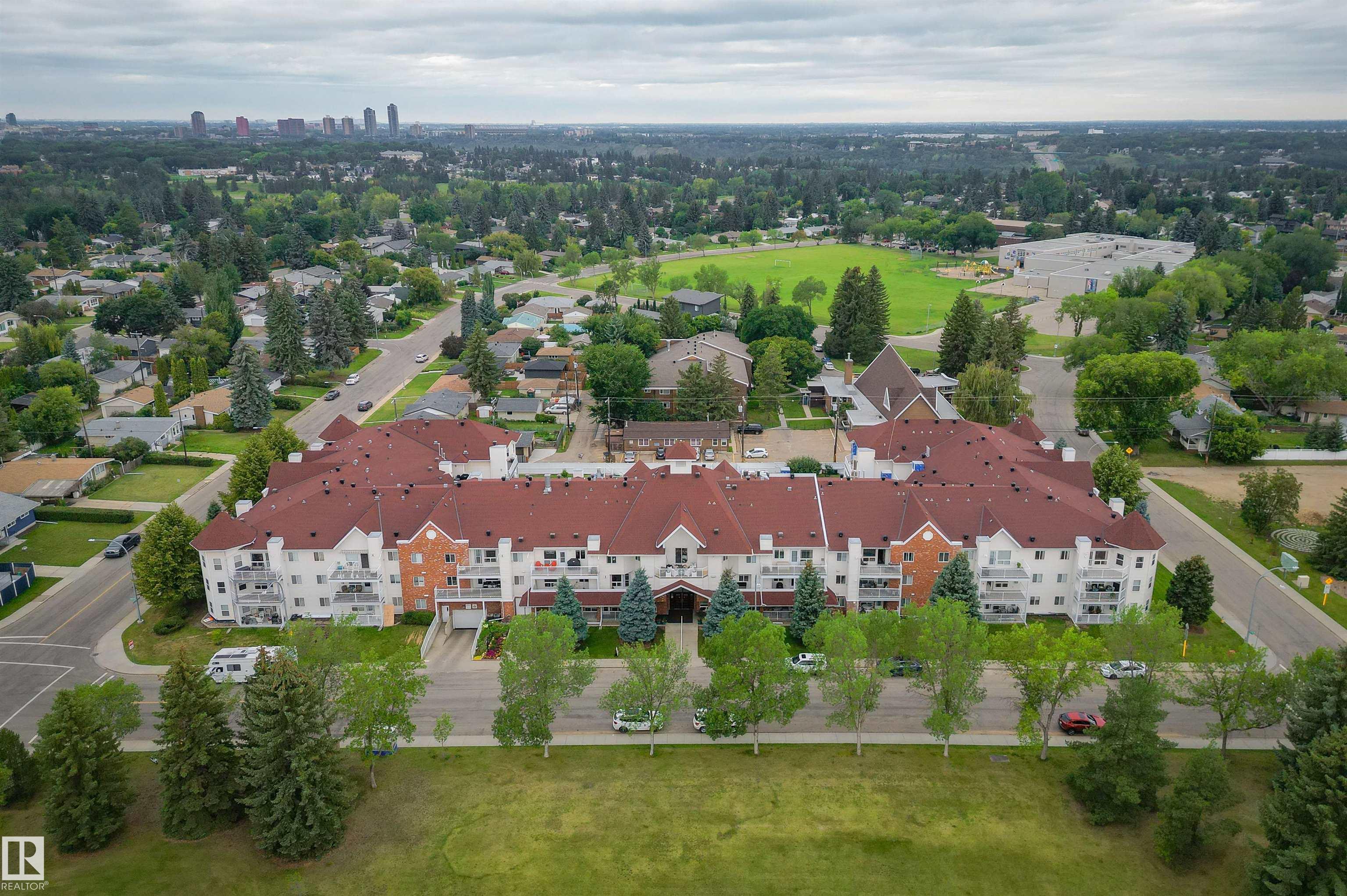 6220 Fulton Road Northwest #304, Edmonton, AB T6A 3T4
