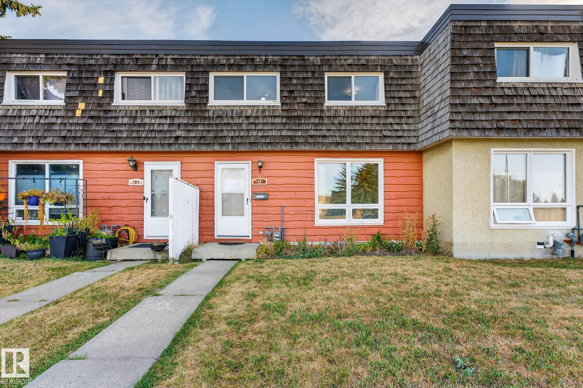 158 Mayfair Me Mews NW, Edmonton, AB T5E 5R7