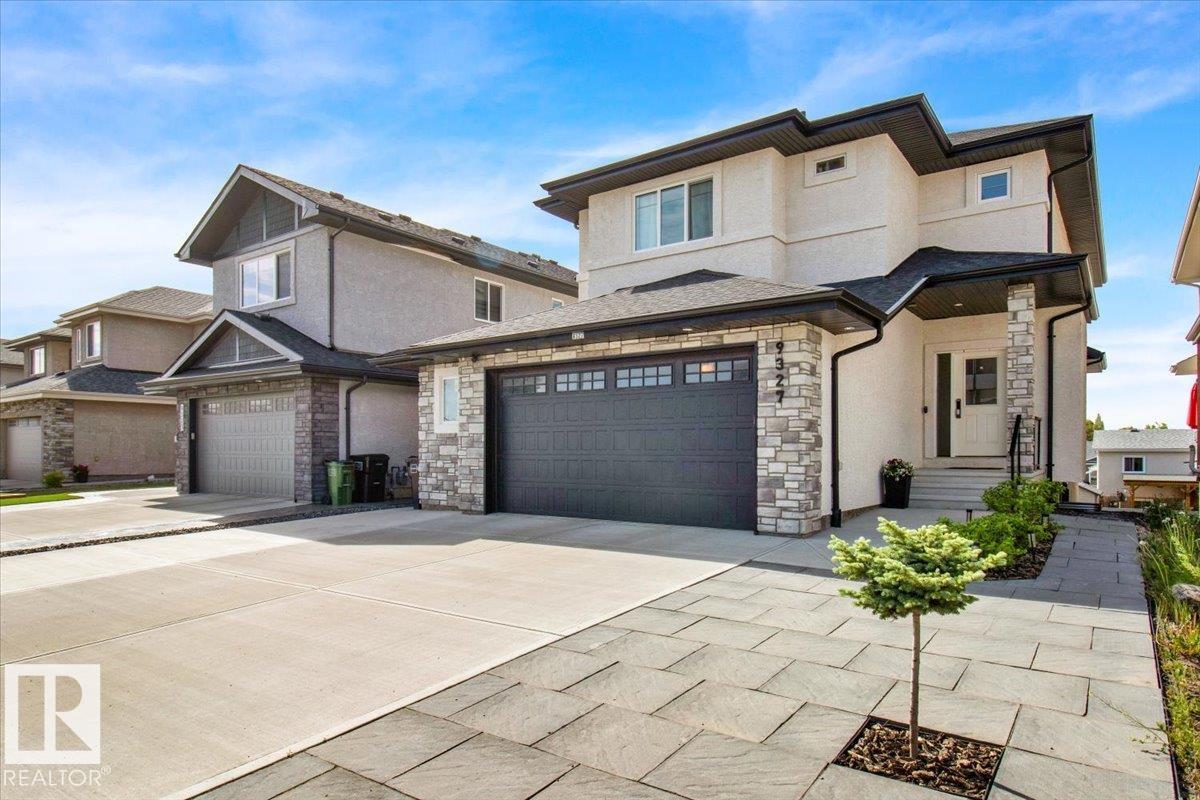 181 Av Nw Unit 9327 Ave, Edmonton, AB T5Z 0K2